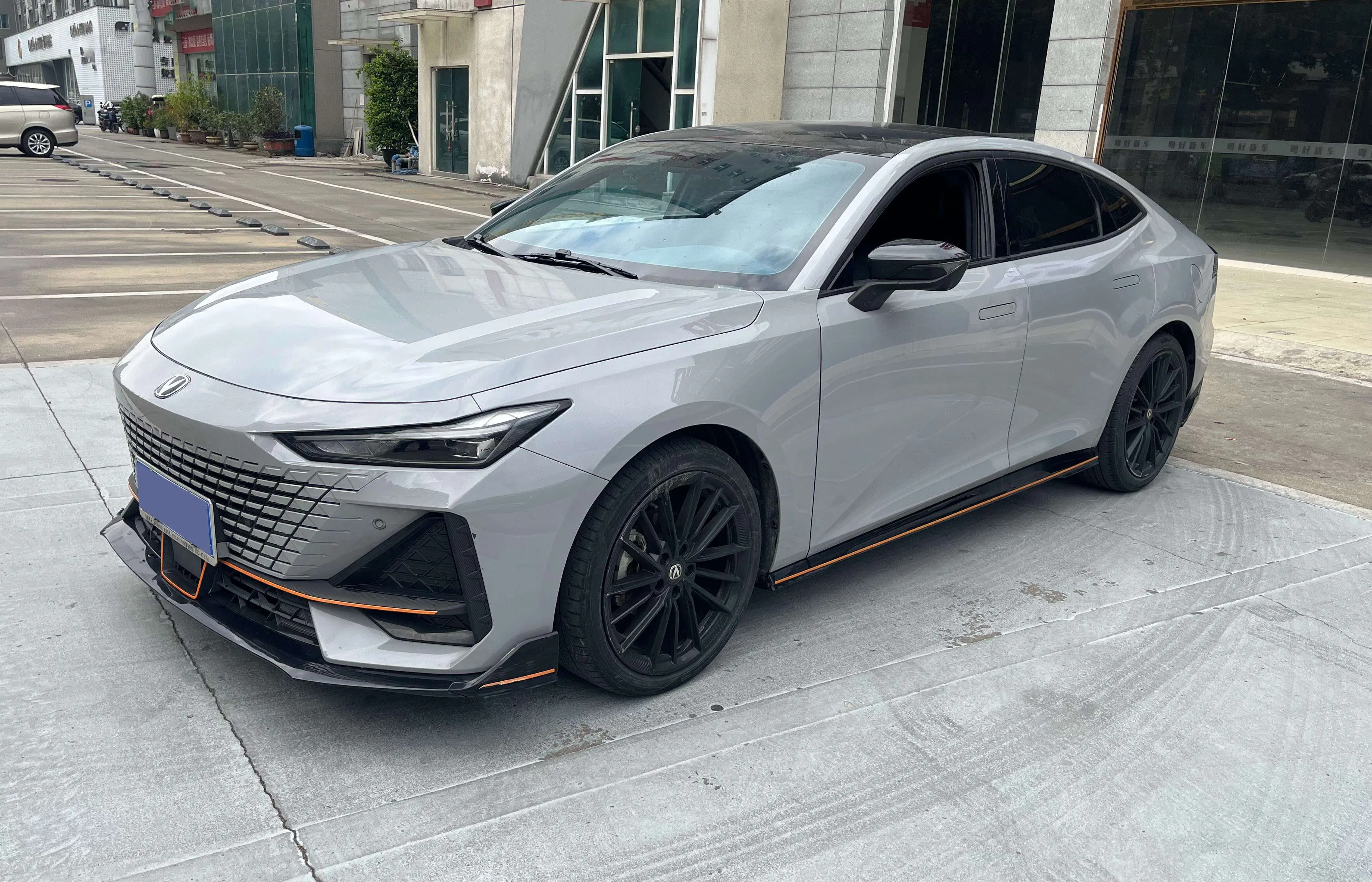 Changan UNI-V  из Китая