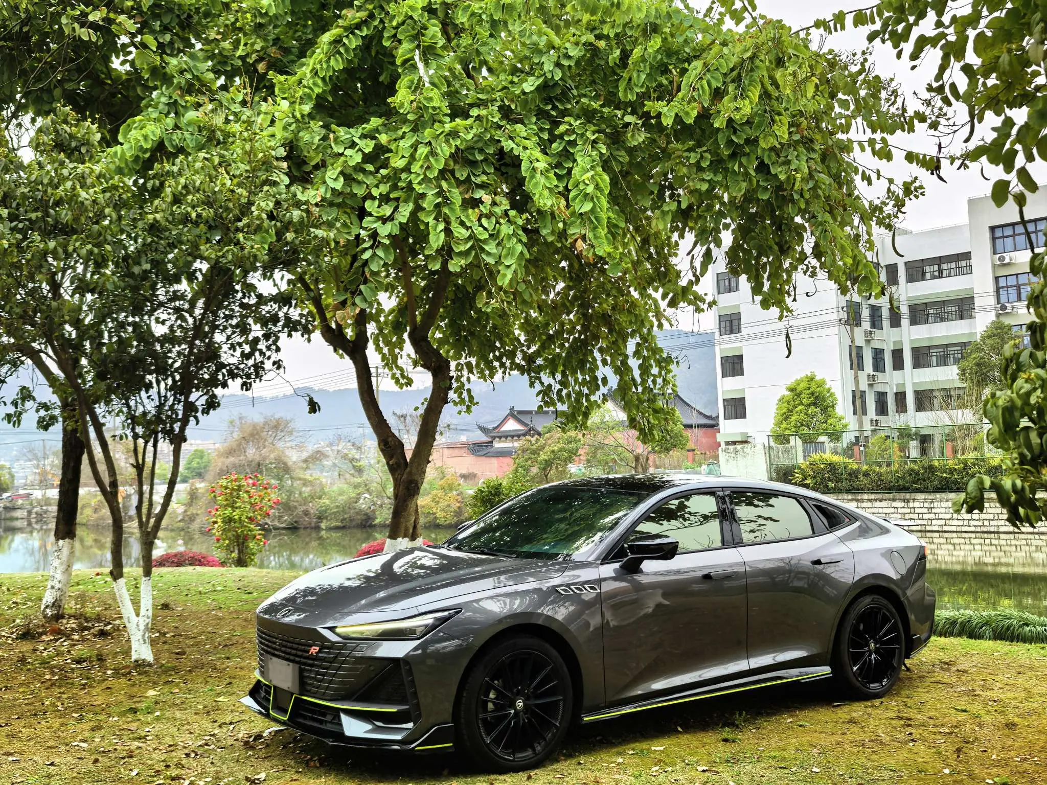 Changan UNI-V  из Китая