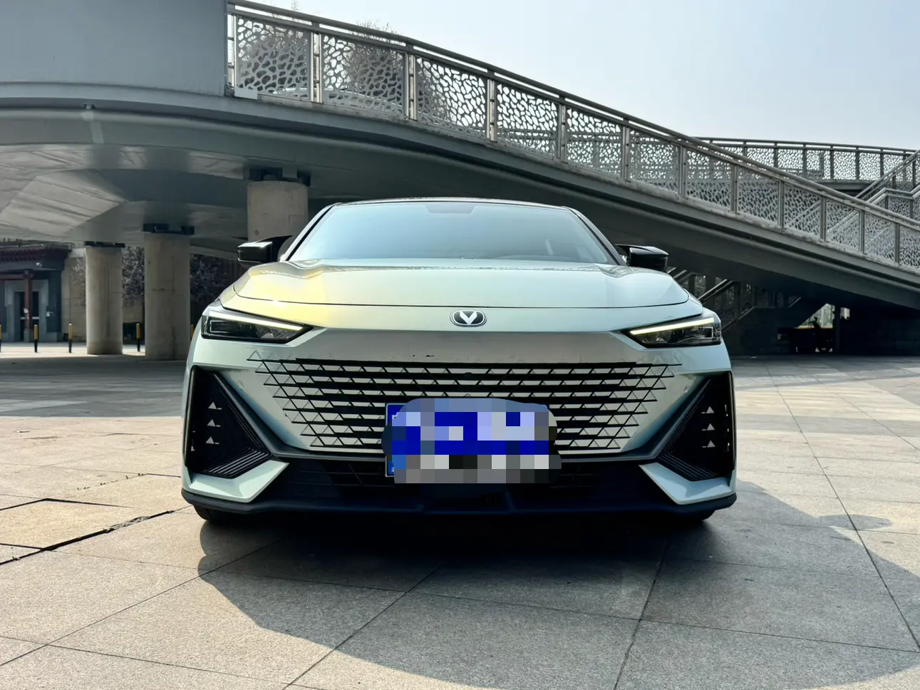 Changan UNI-V  из Китая