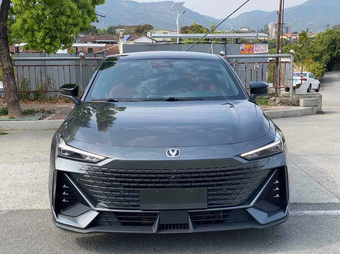 Changan UNI-V  из Китая