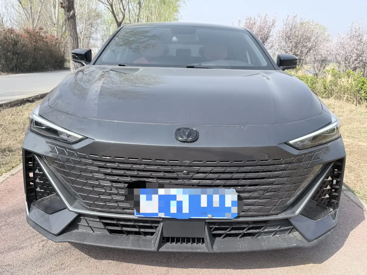 Changan UNI-V  из Китая