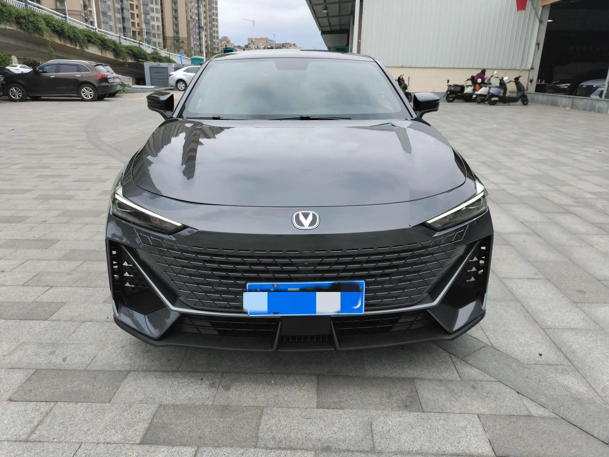 Changan UNI-V  из Китая