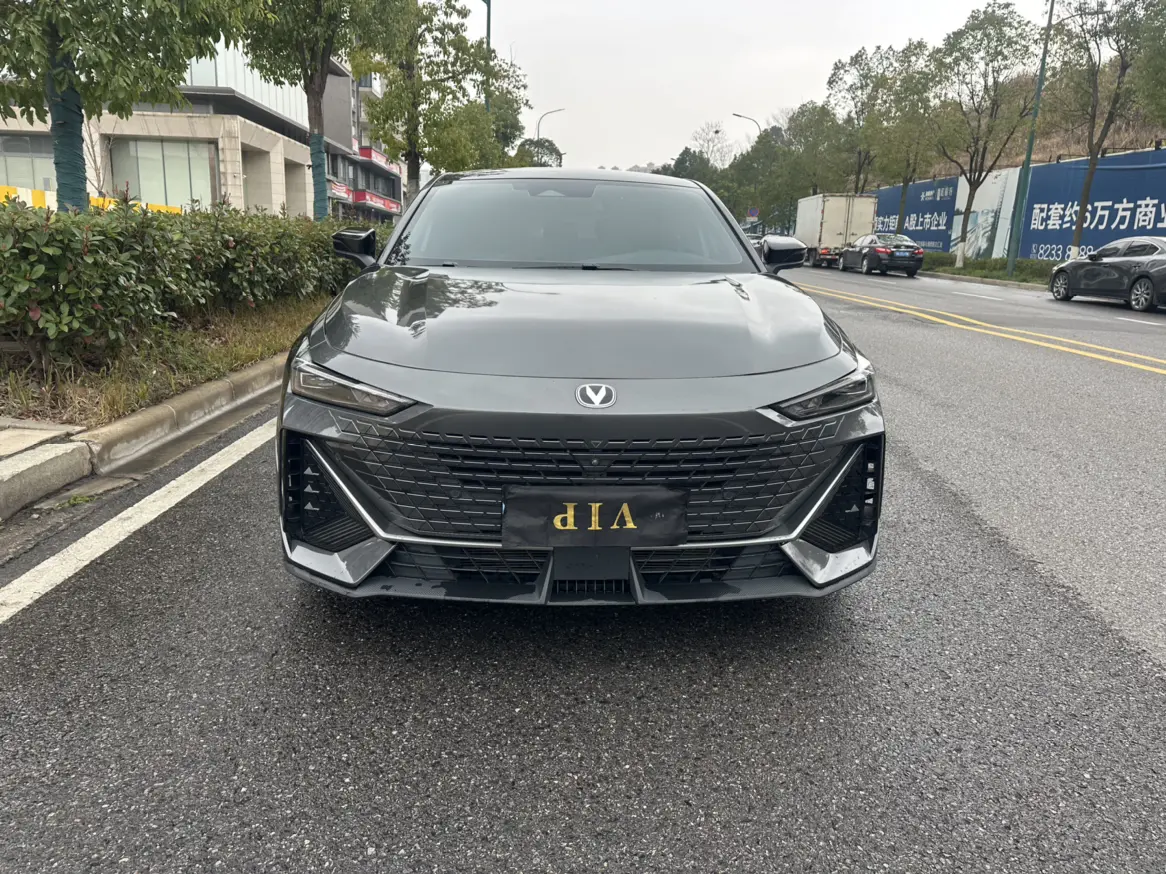 Changan UNI-V  из Китая