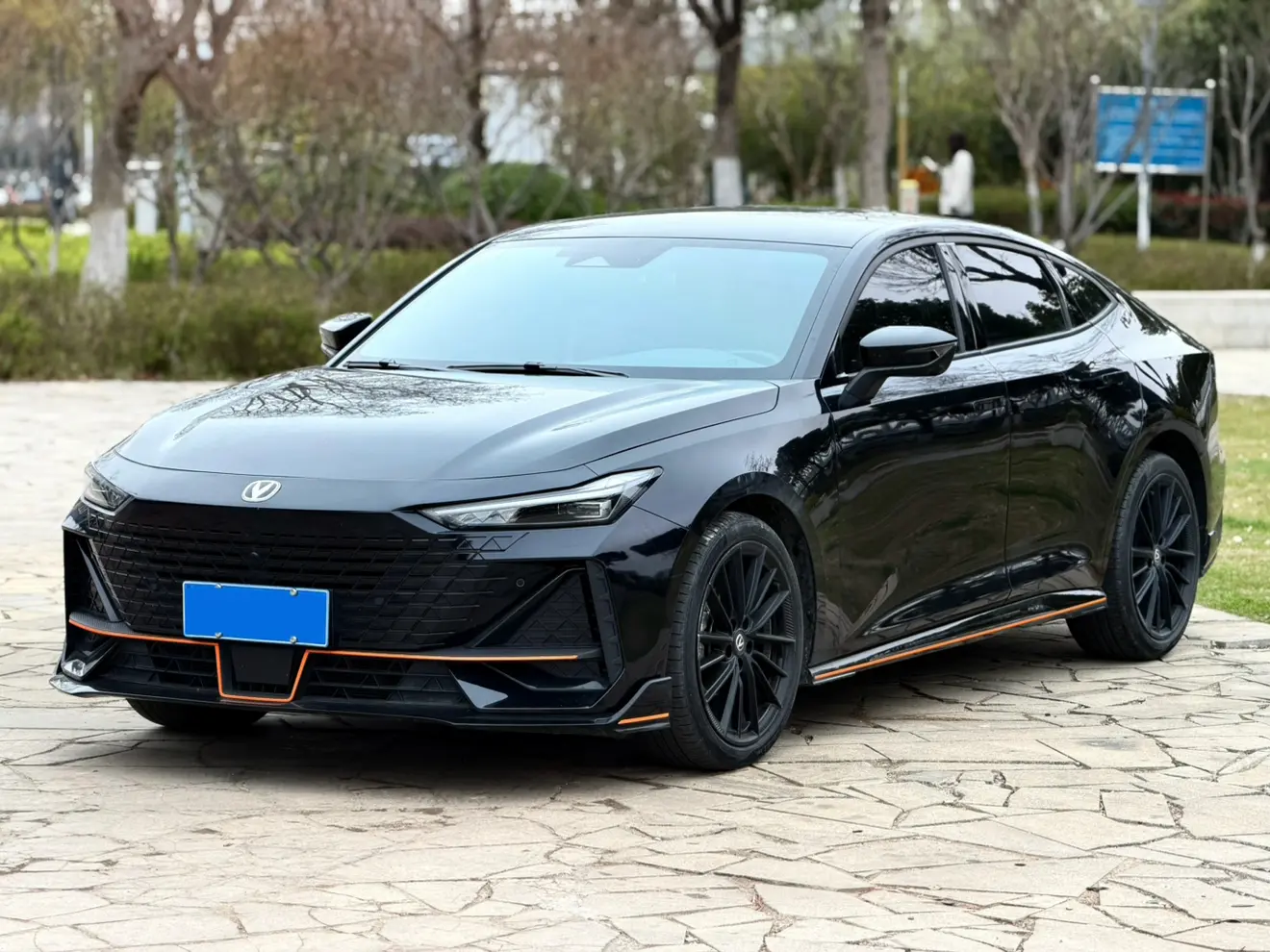 Changan UNI-V  из Китая