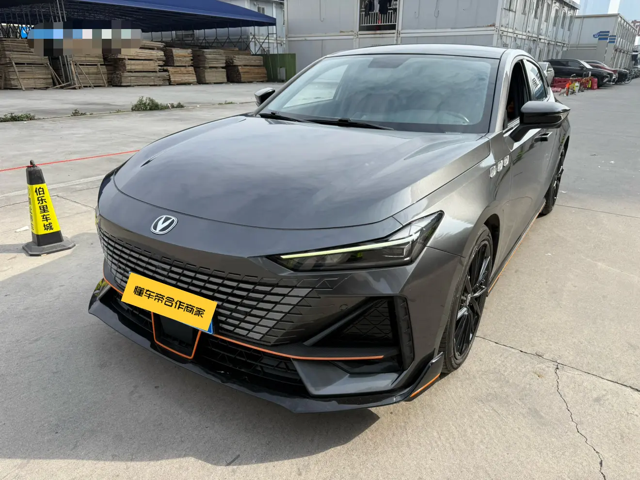 Changan UNI-V  из Китая