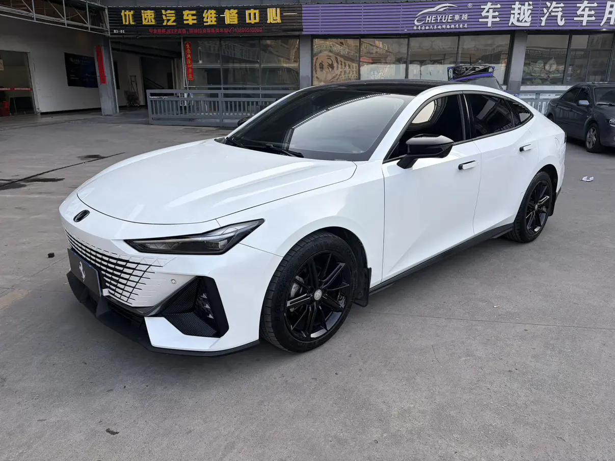 Changan UNI-V  из Китая