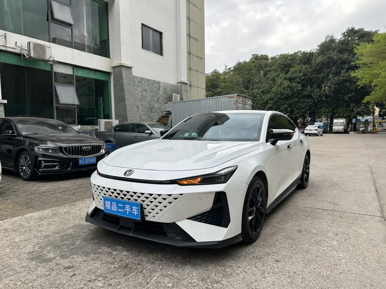 Changan UNI-V  из Китая