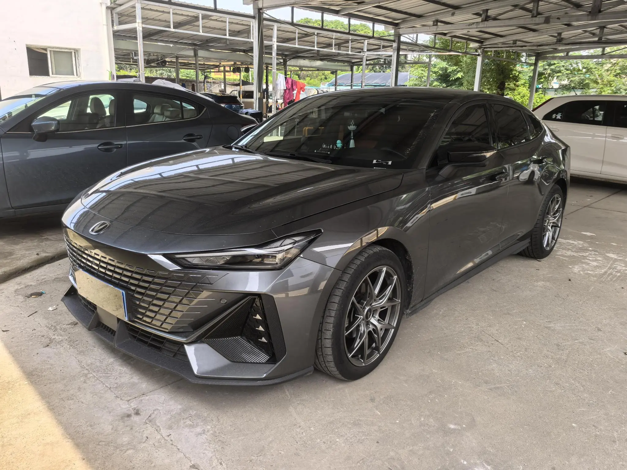 Changan UNI-V  из Китая