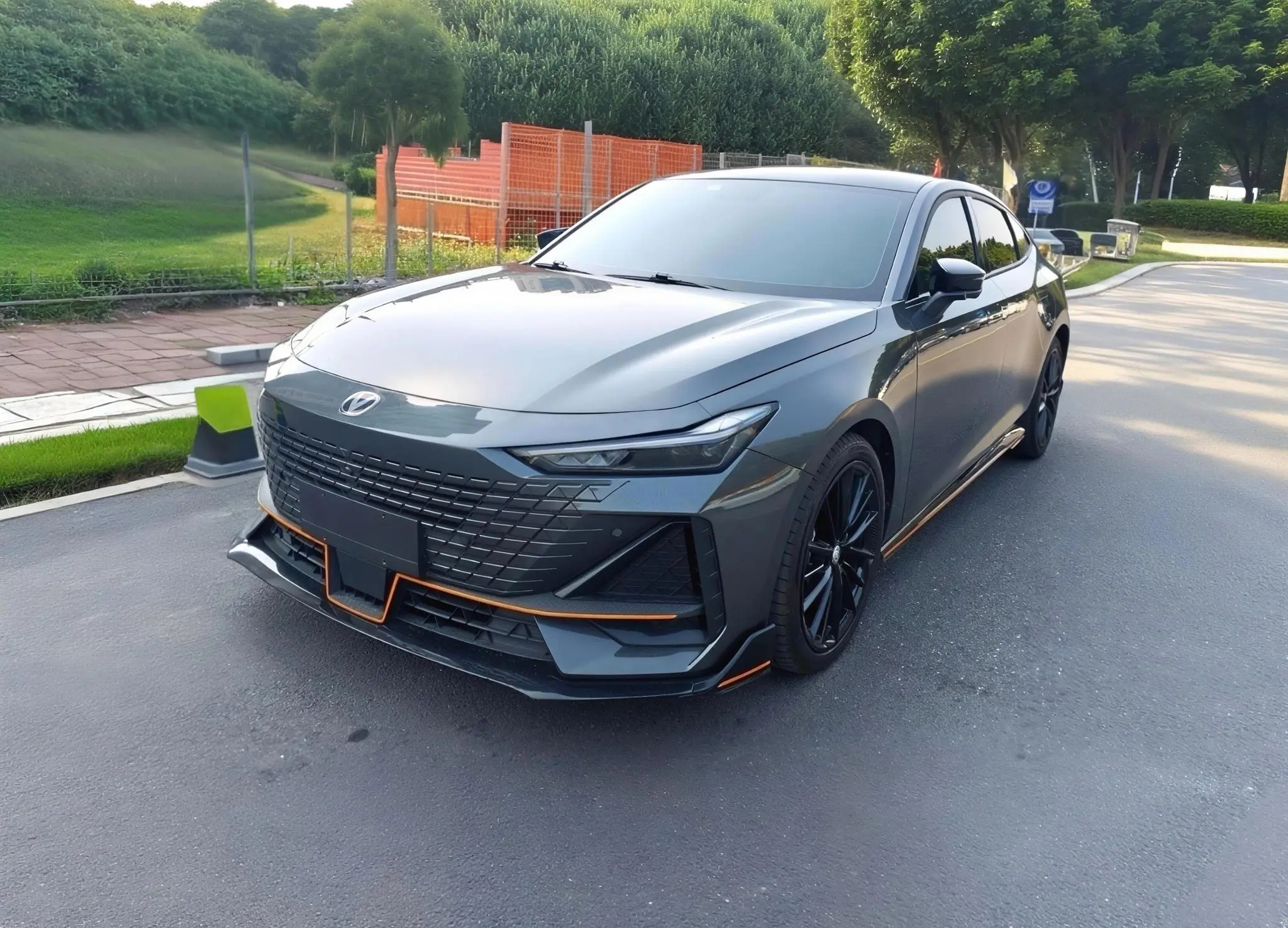 Changan UNI-V  из Китая