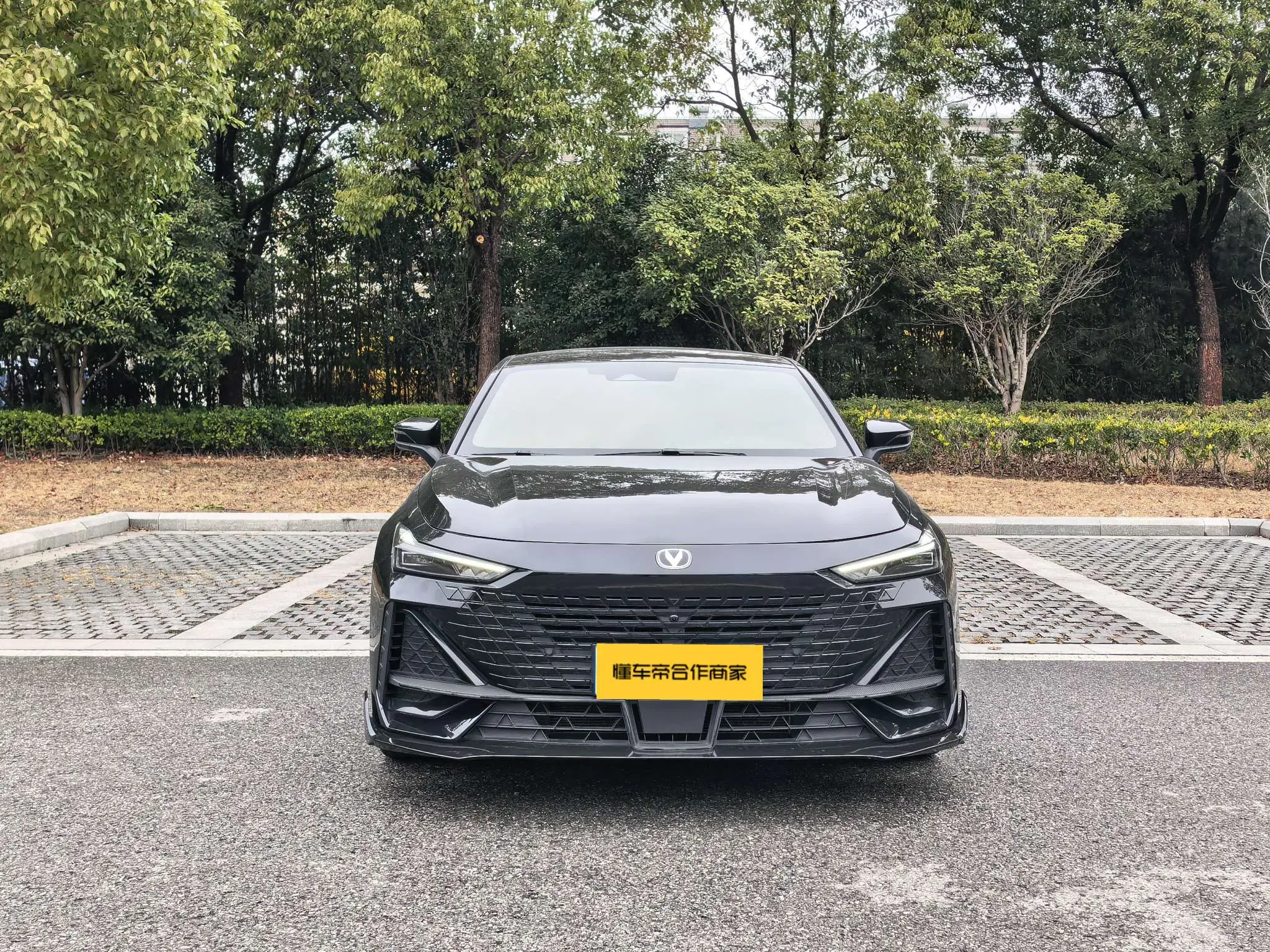 Changan UNI-V  из Китая