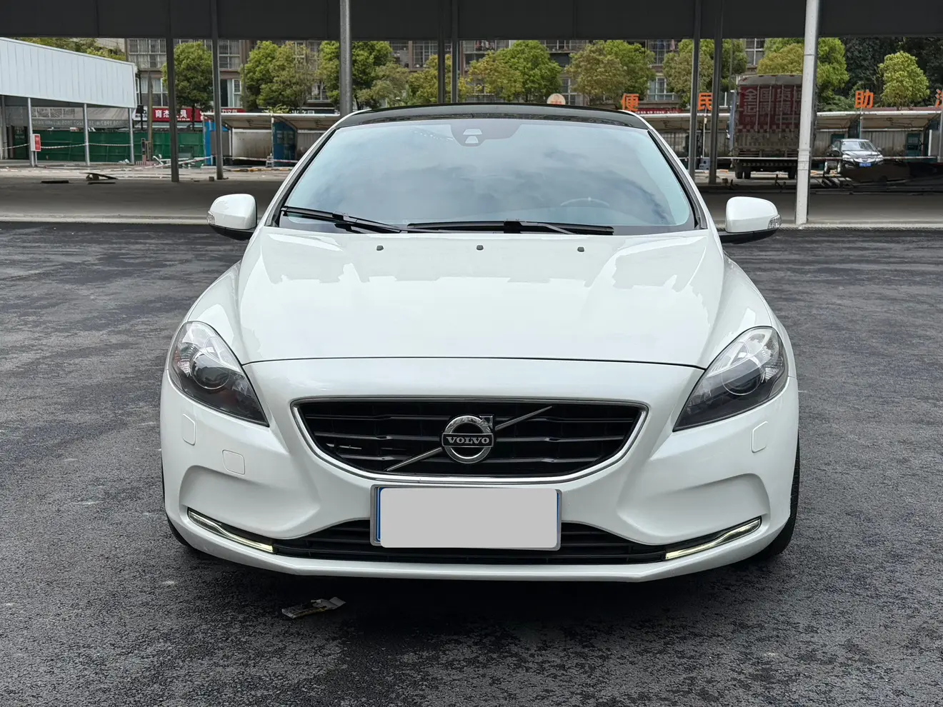 Volvo V40  из Китая