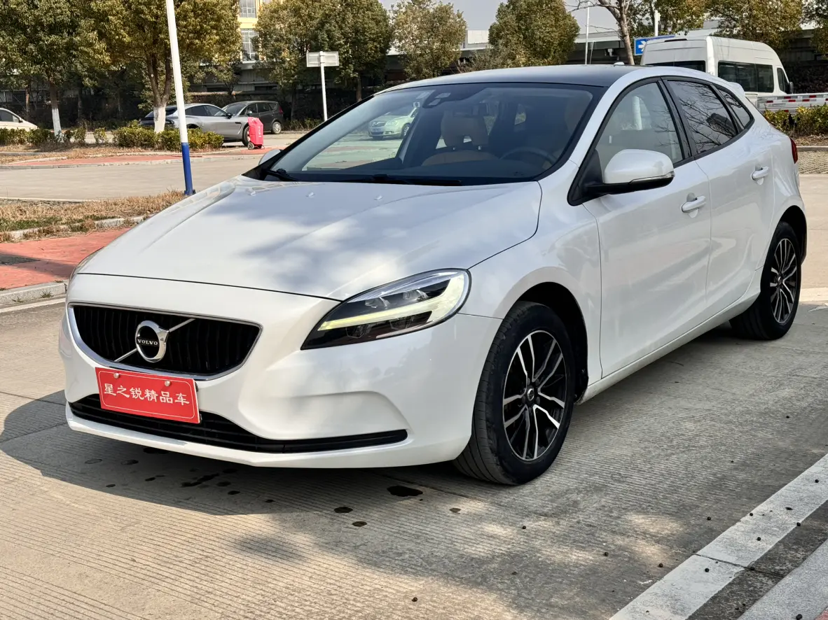 Volvo V40  из Китая