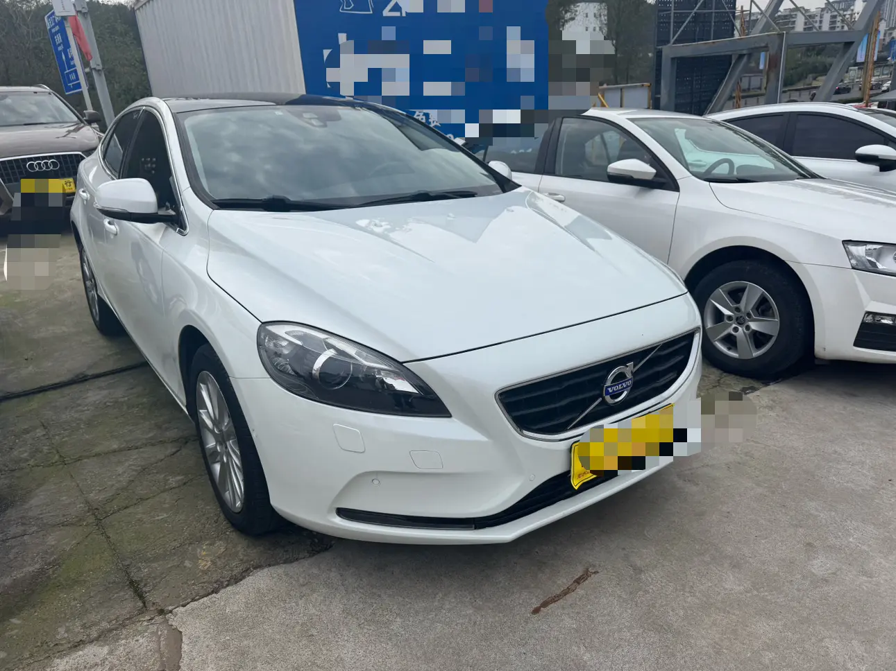 Volvo V40  из Китая