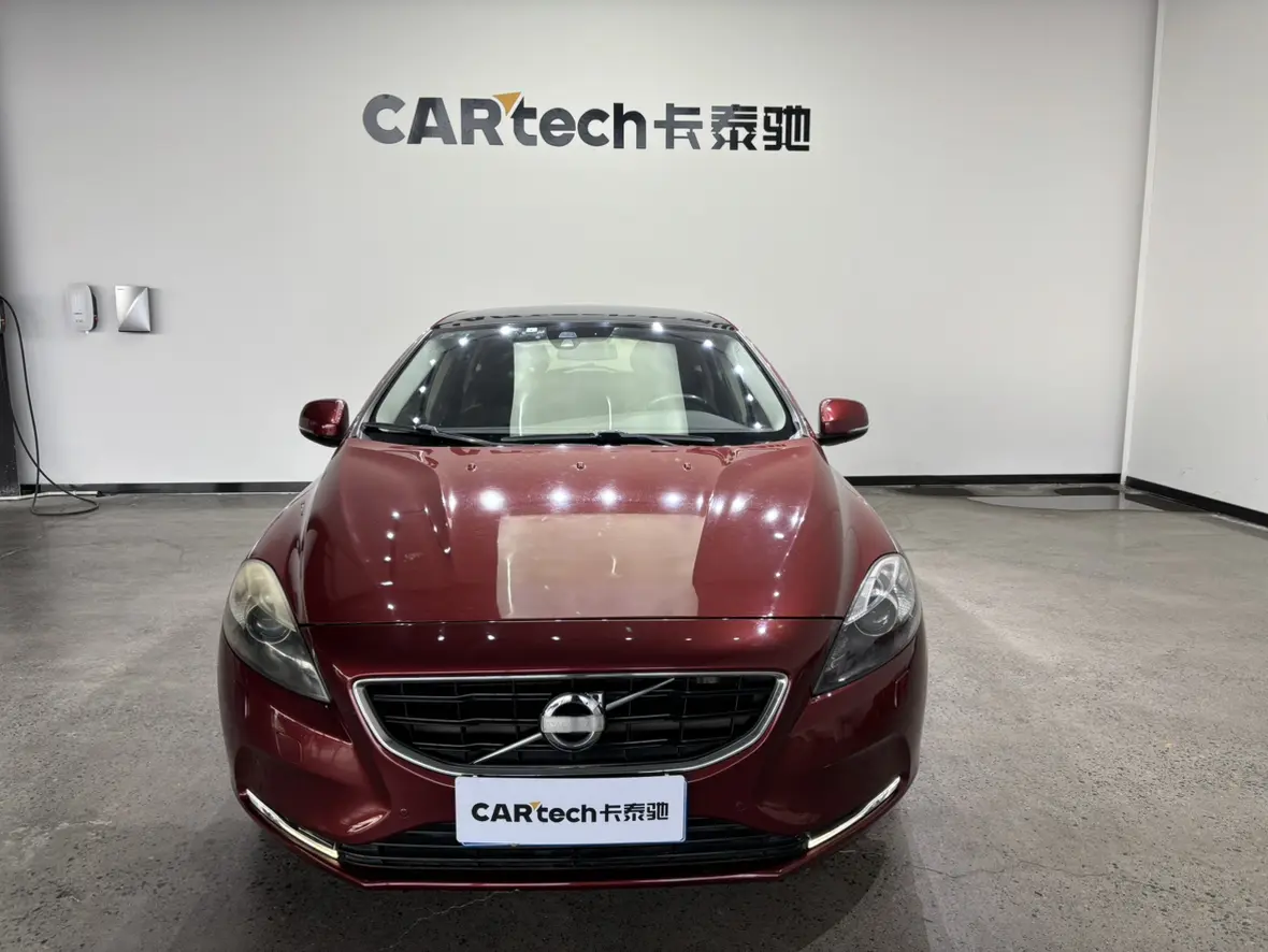 Volvo V40  из Китая