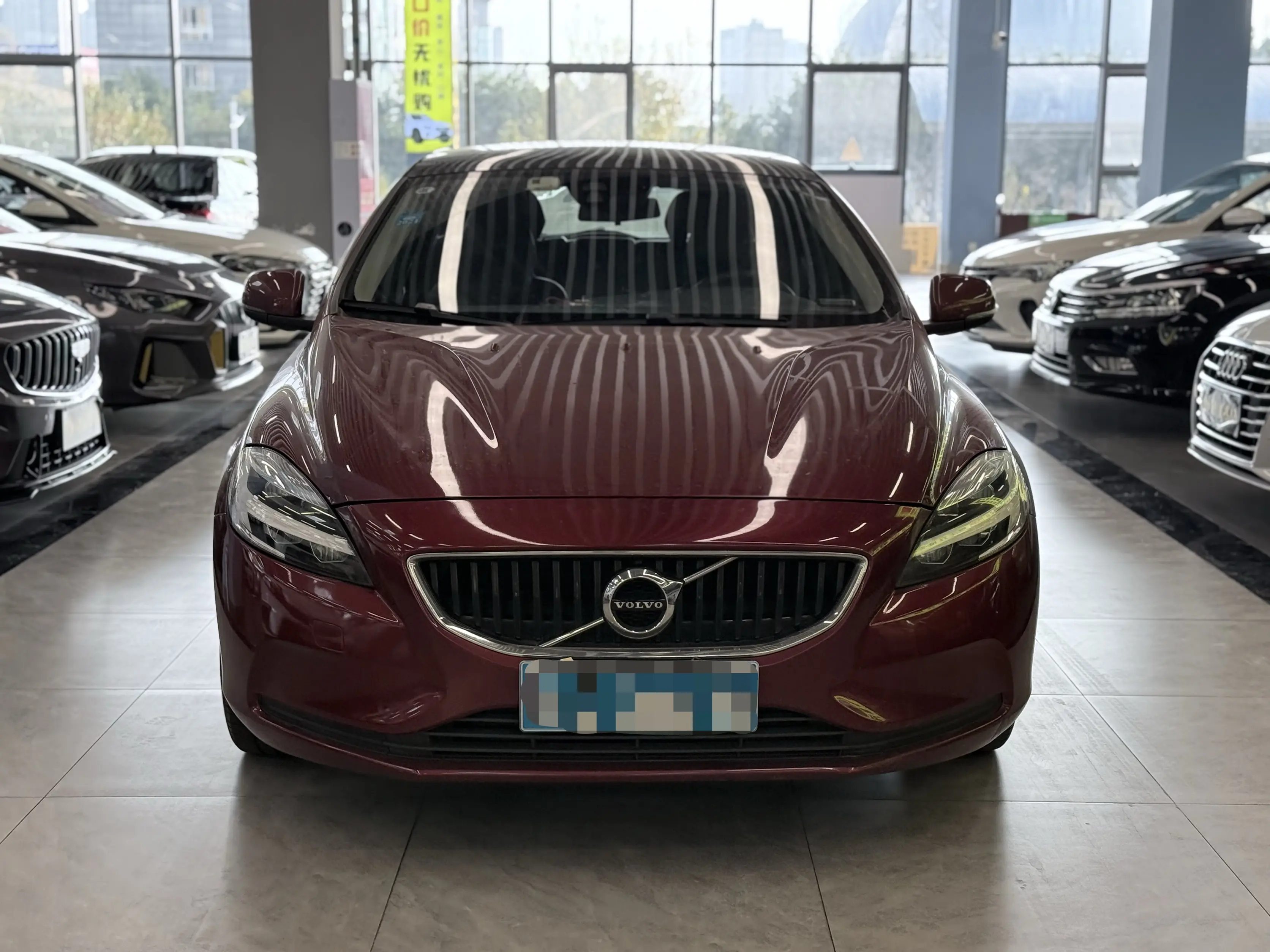 Volvo V40  из Китая