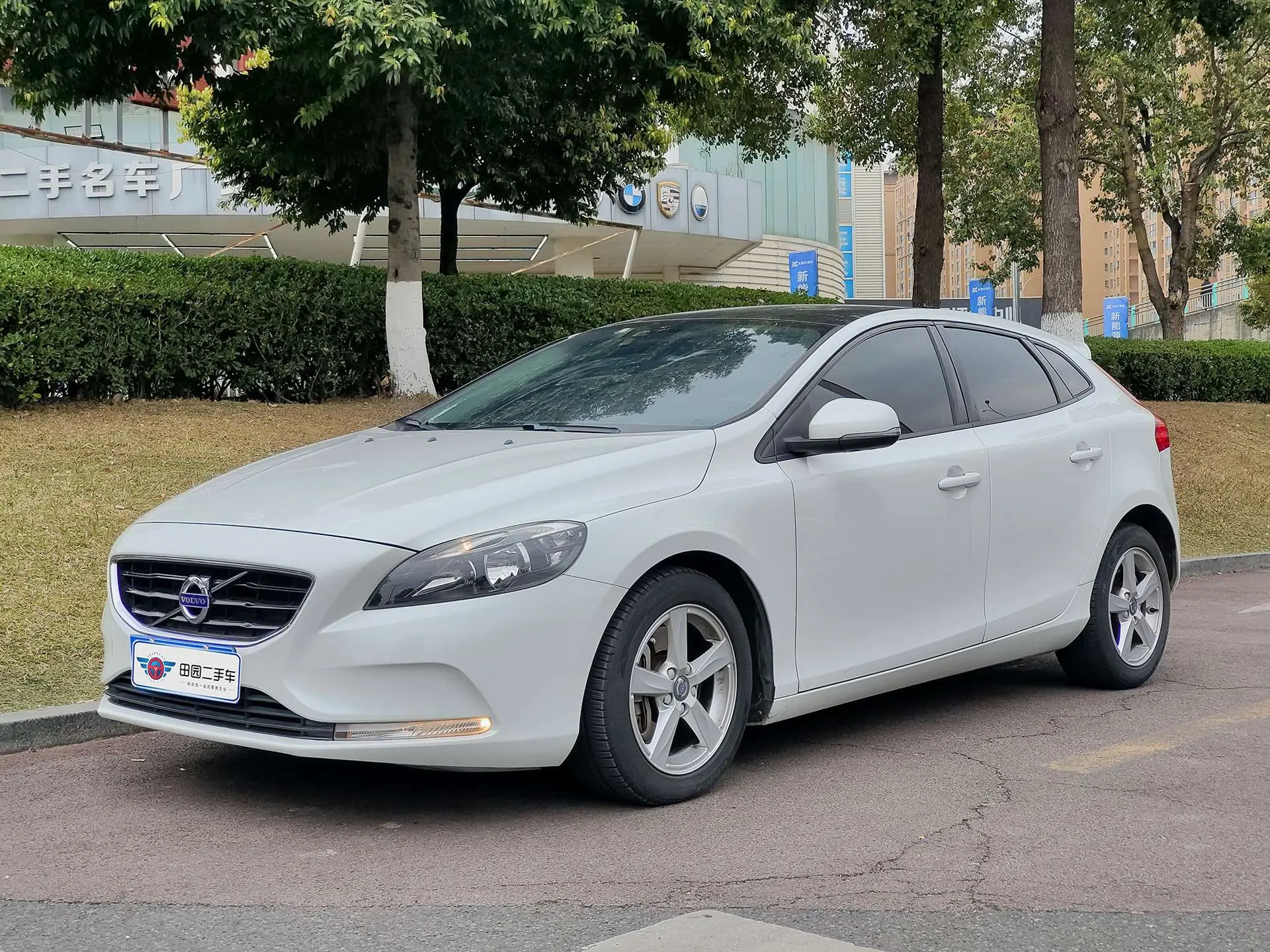 Volvo V40  из Китая