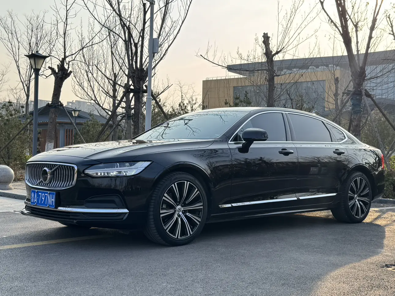 Volvo S90