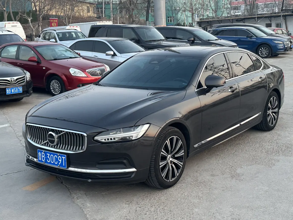 Volvo S90