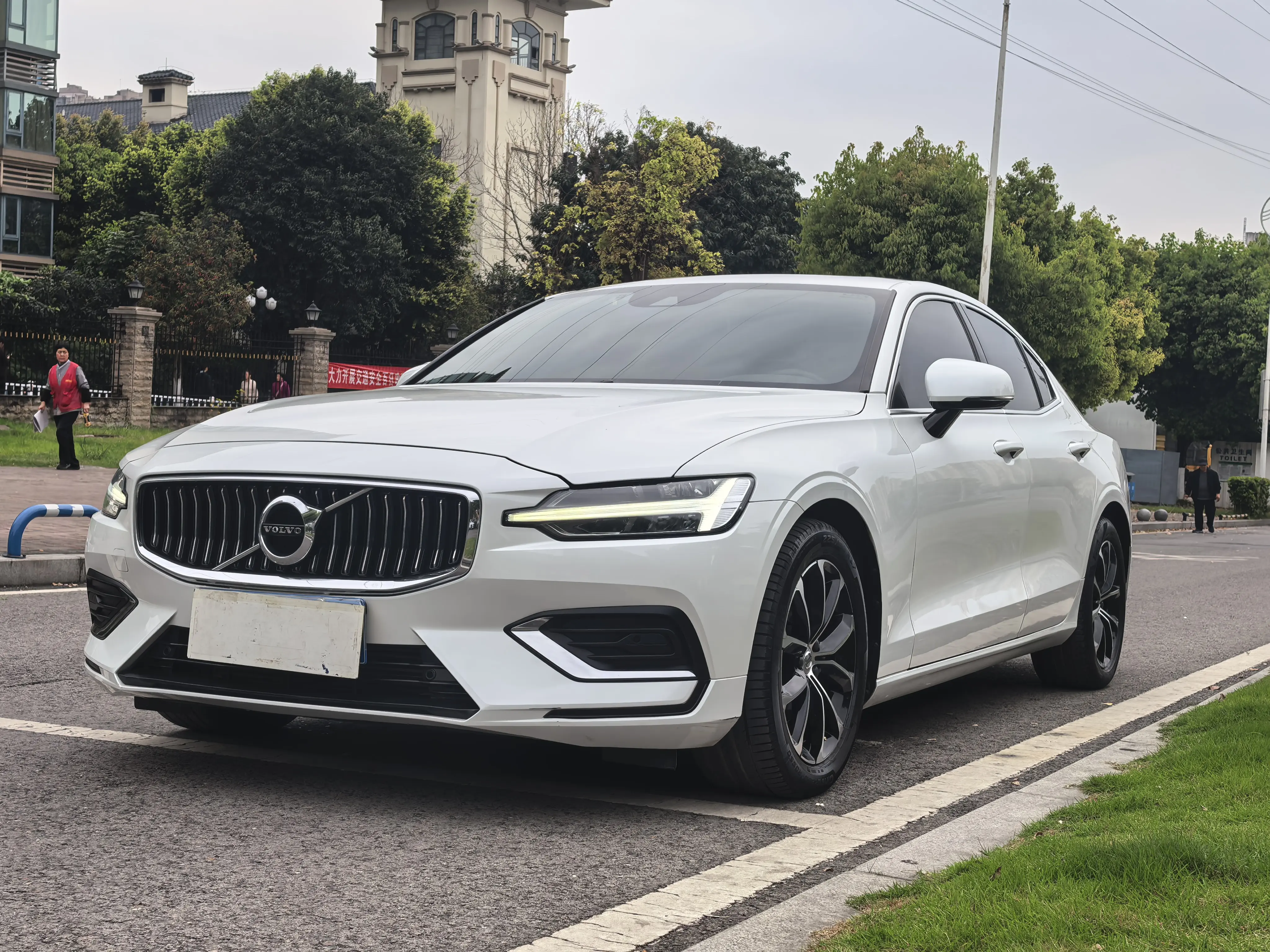 Volvo S60