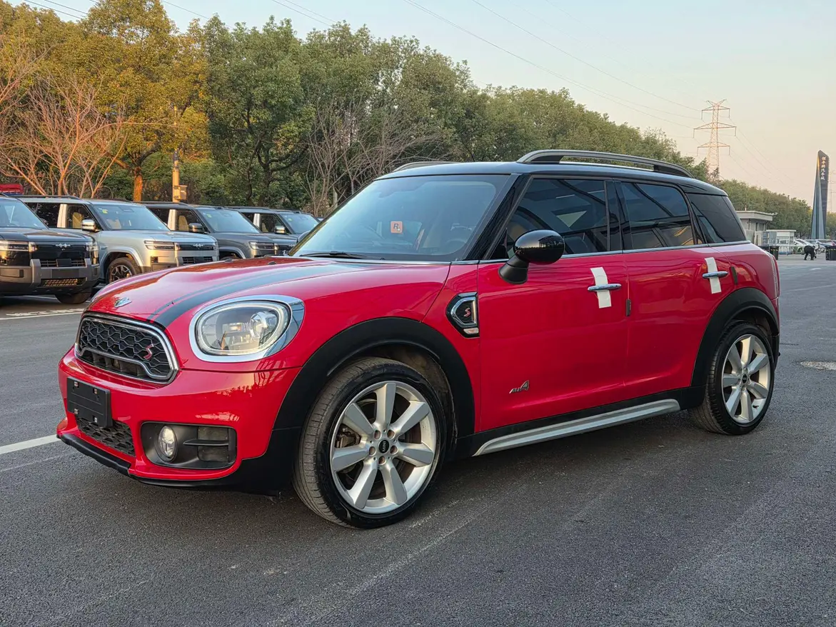 MINI COUNTRYMAN