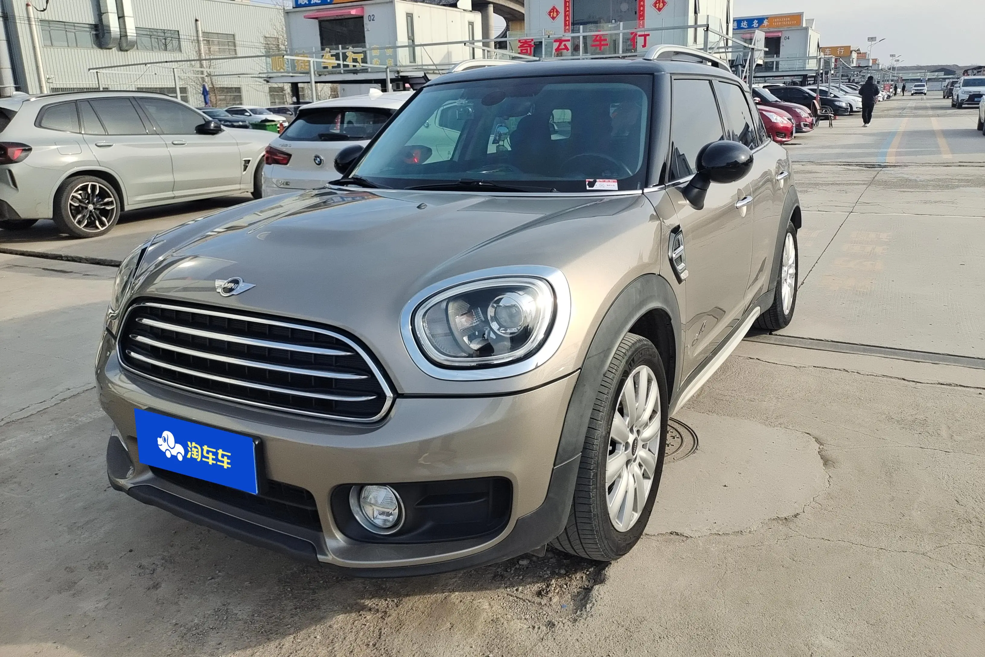 MINI COUNTRYMAN