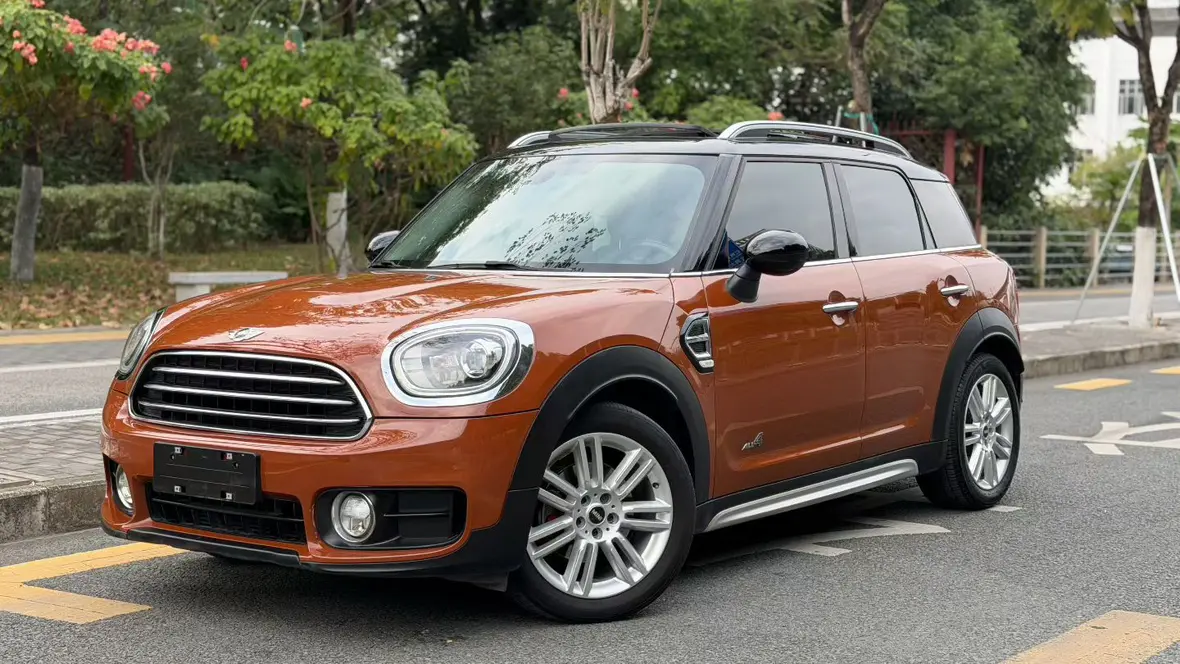 MINI COUNTRYMAN