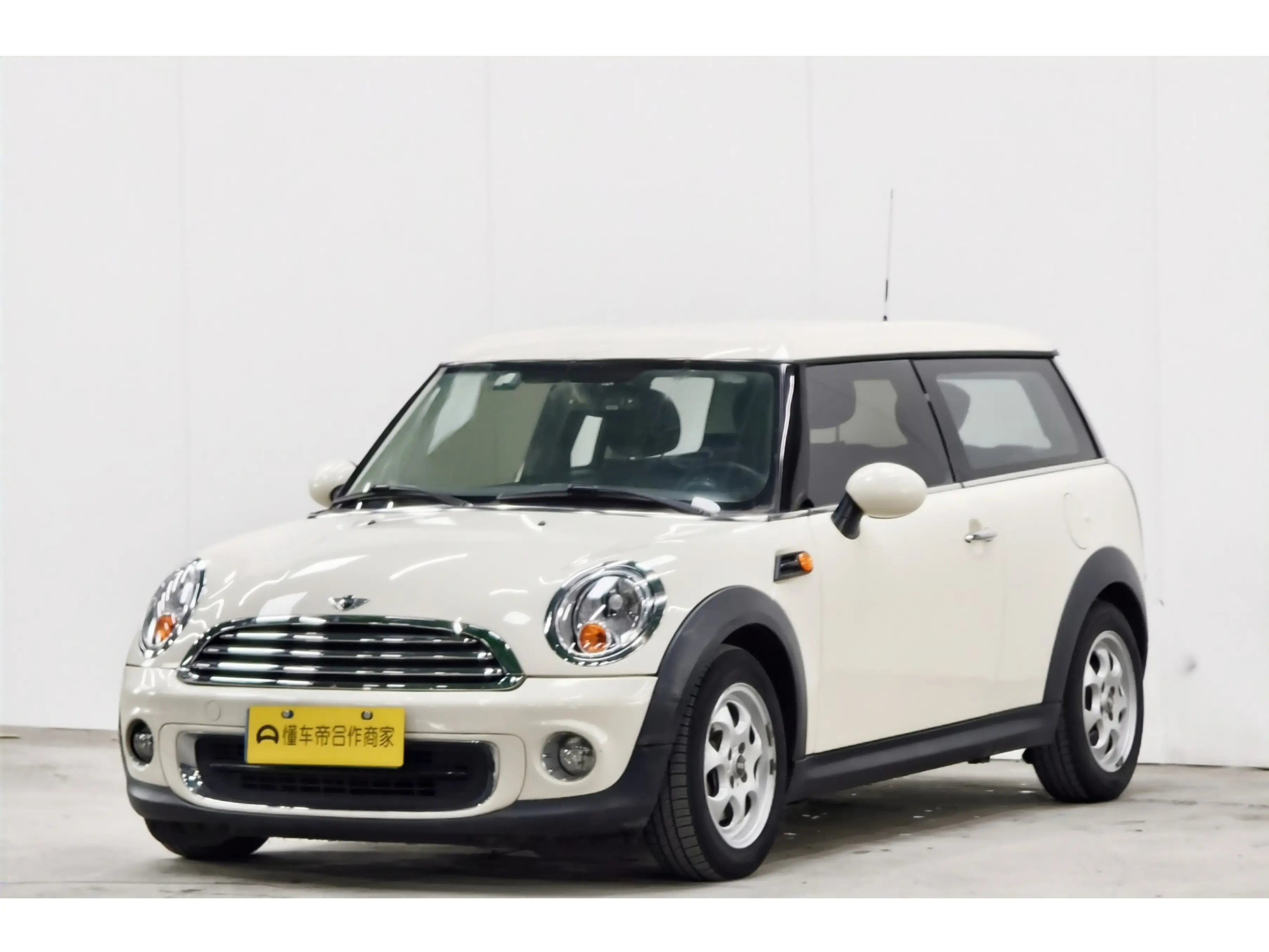 MINI CLUBMAN  из Китая