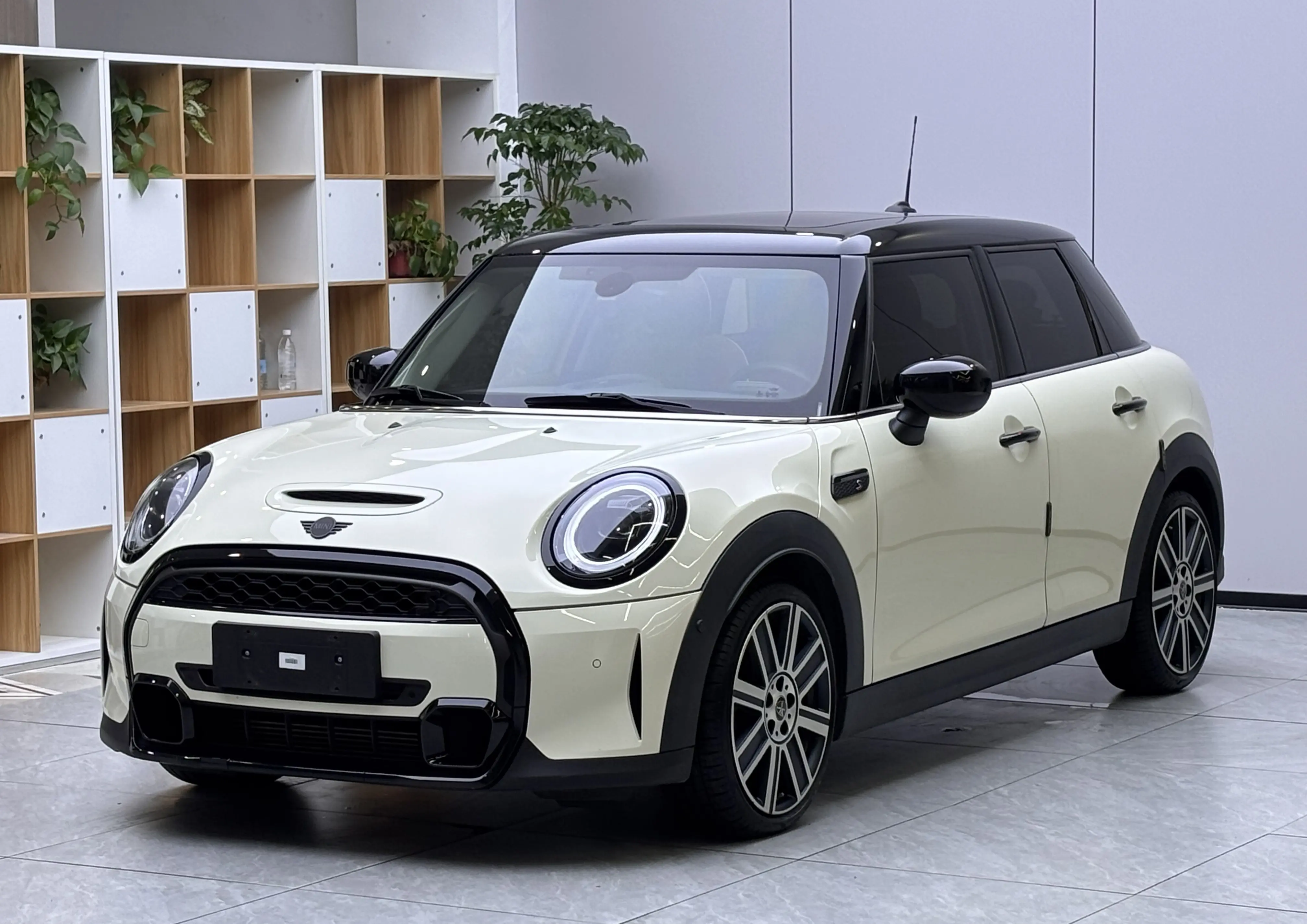 MINI MINI