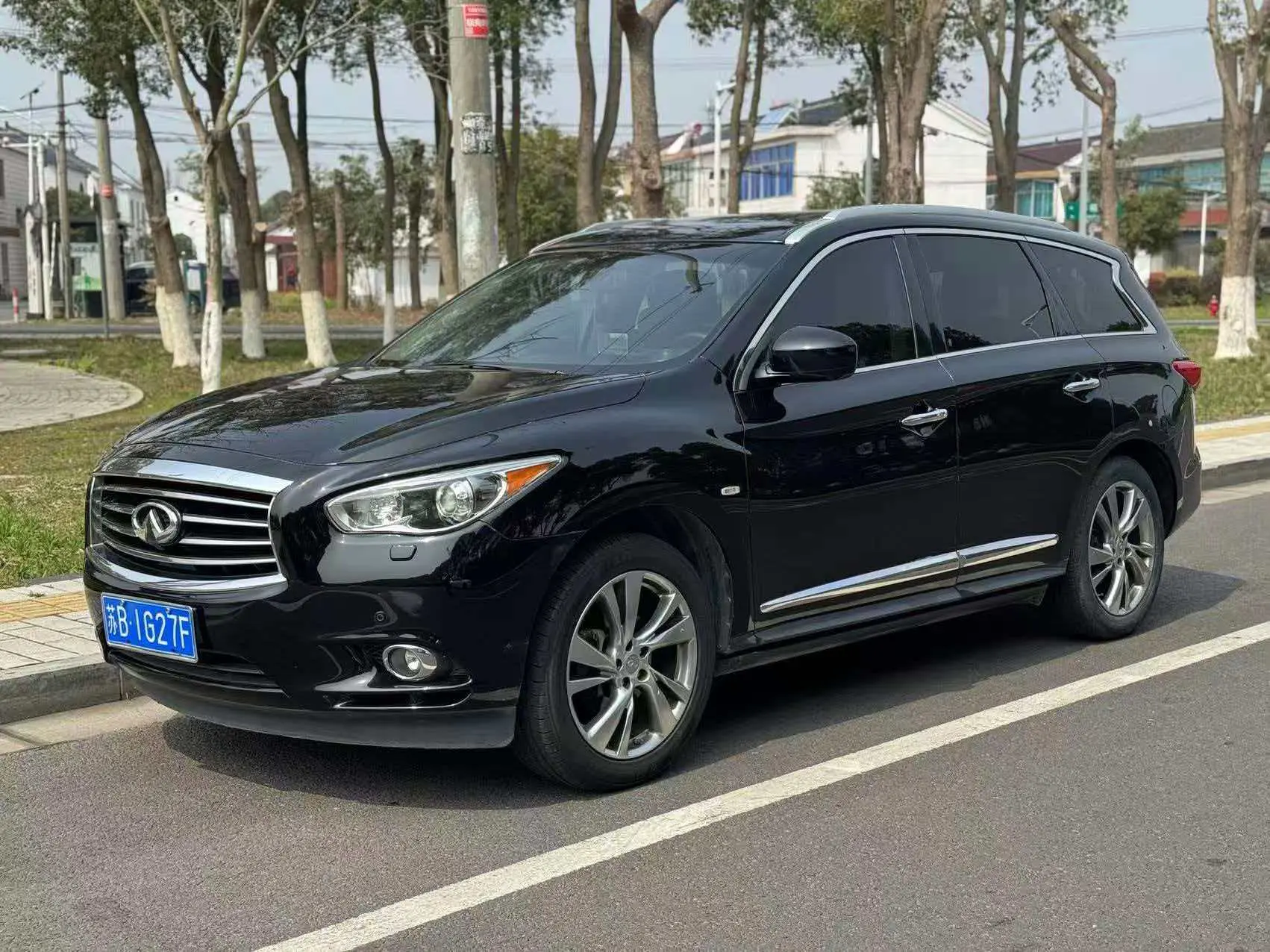 Infiniti JX