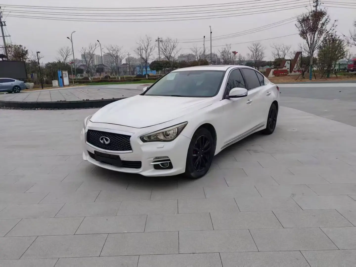 Infiniti Q50L