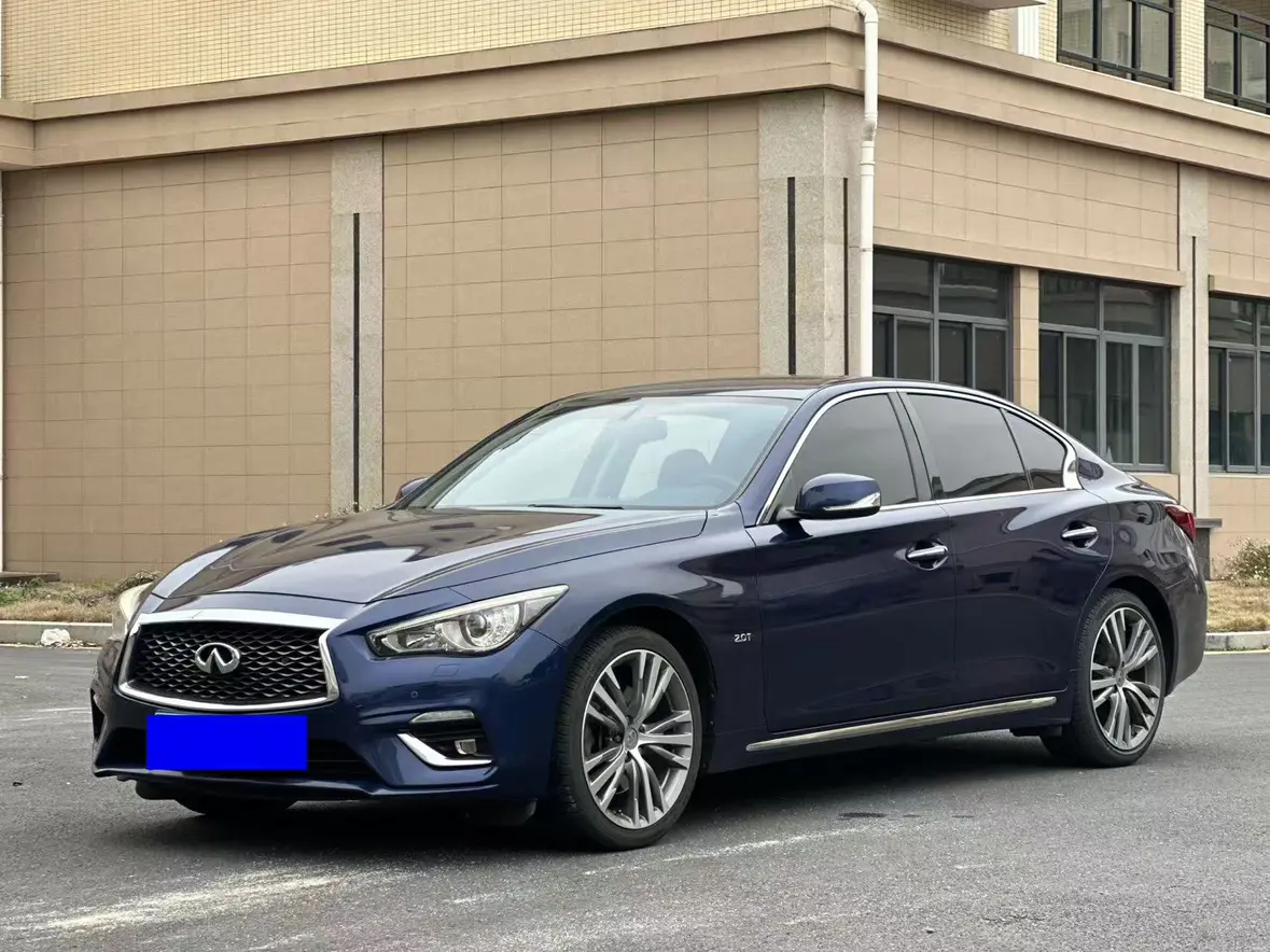 Infiniti Q50L