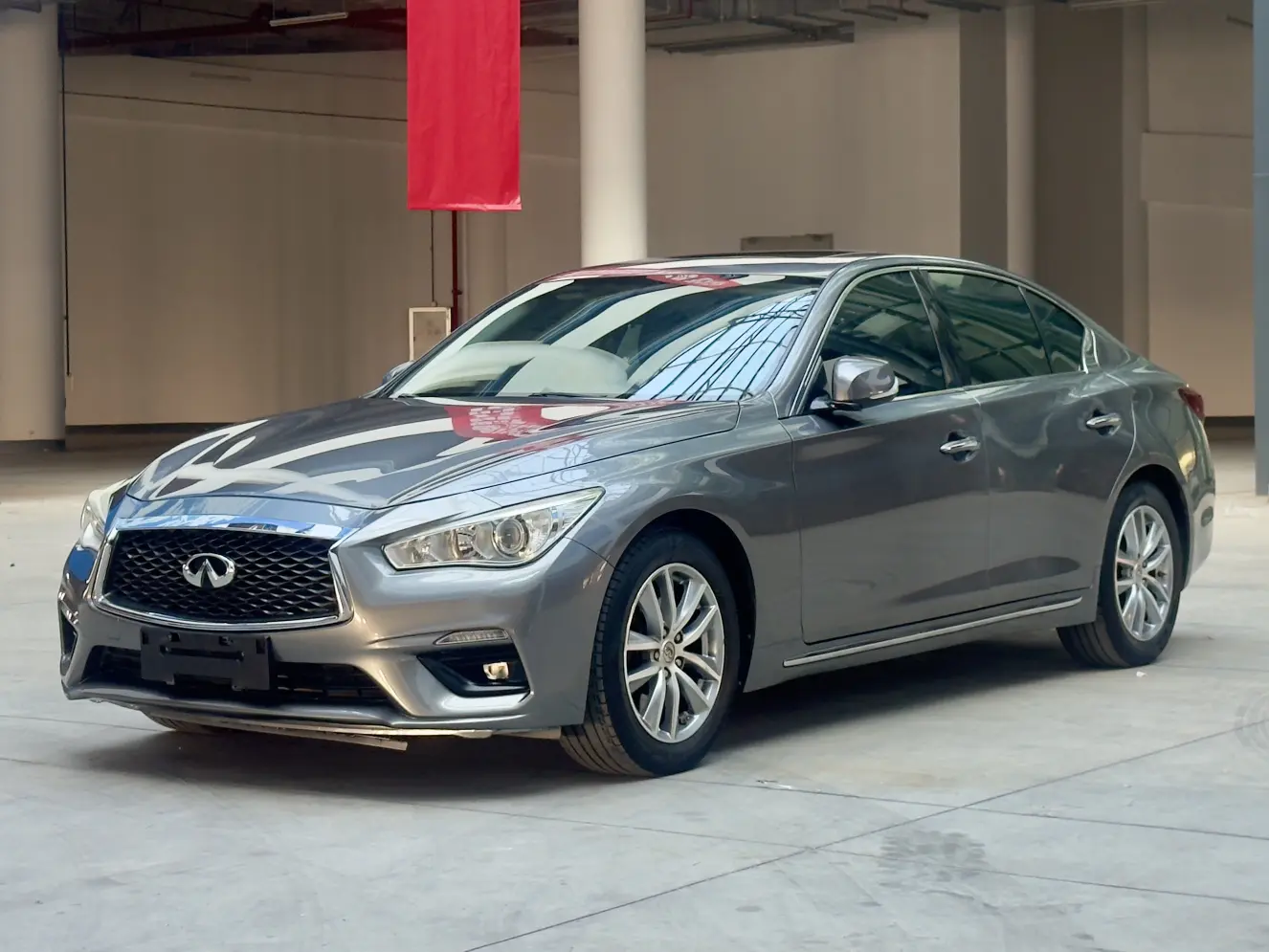 Infiniti Q50L