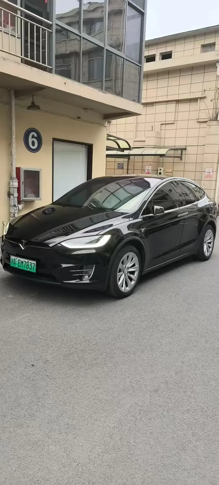 Tesla Model X