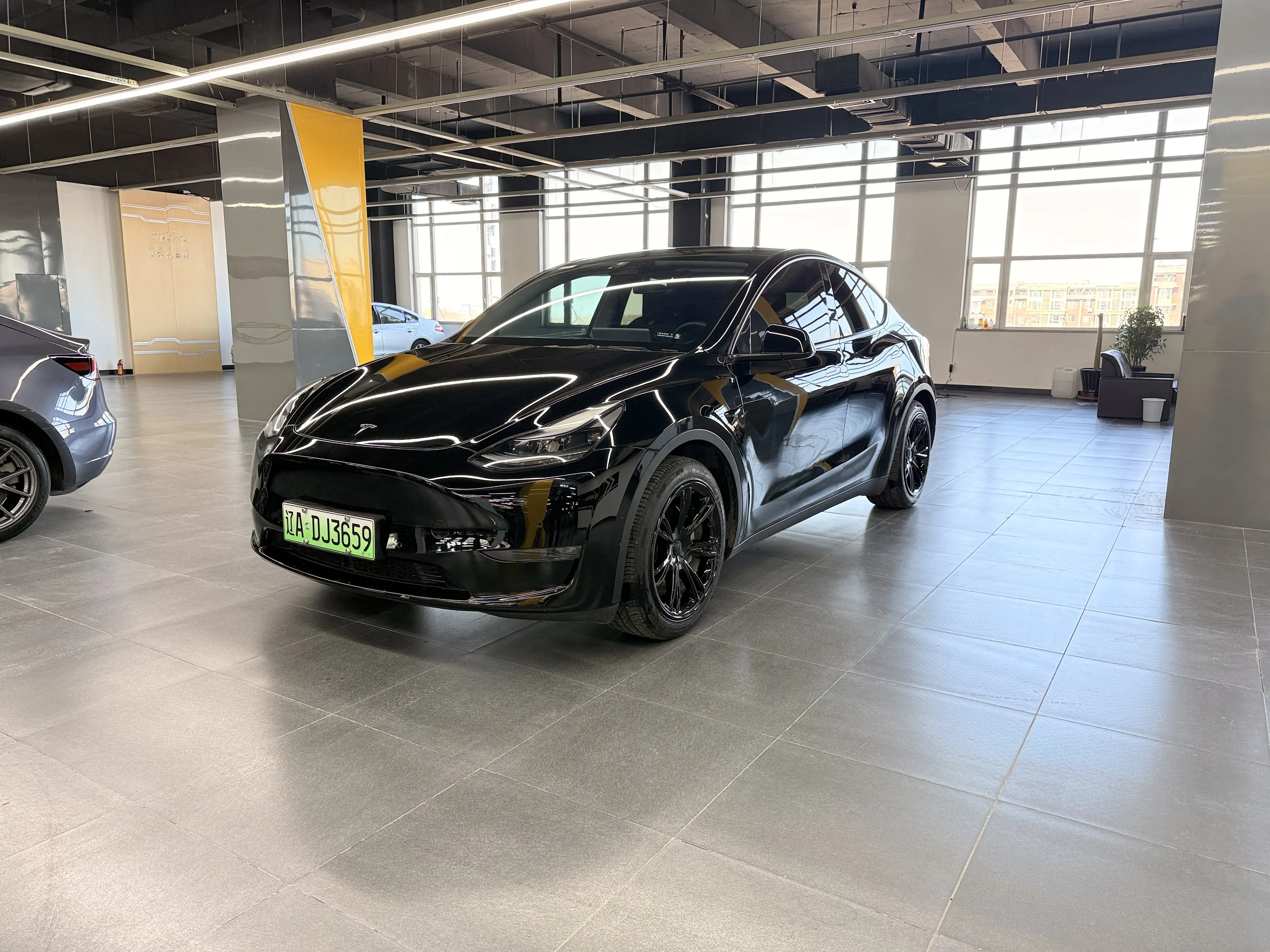 Tesla Model Y  из Китая