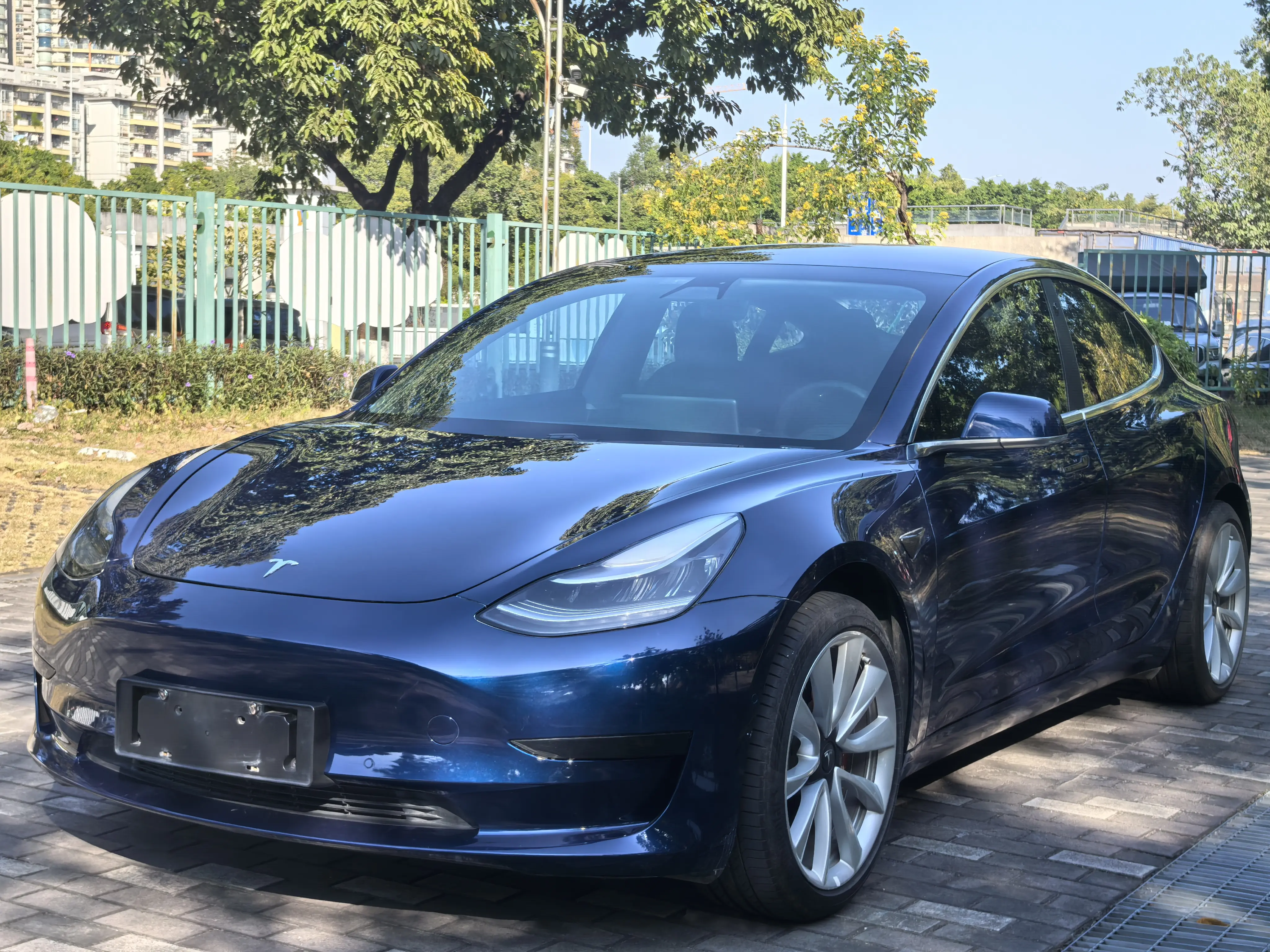 Tesla Model 3  из Китая