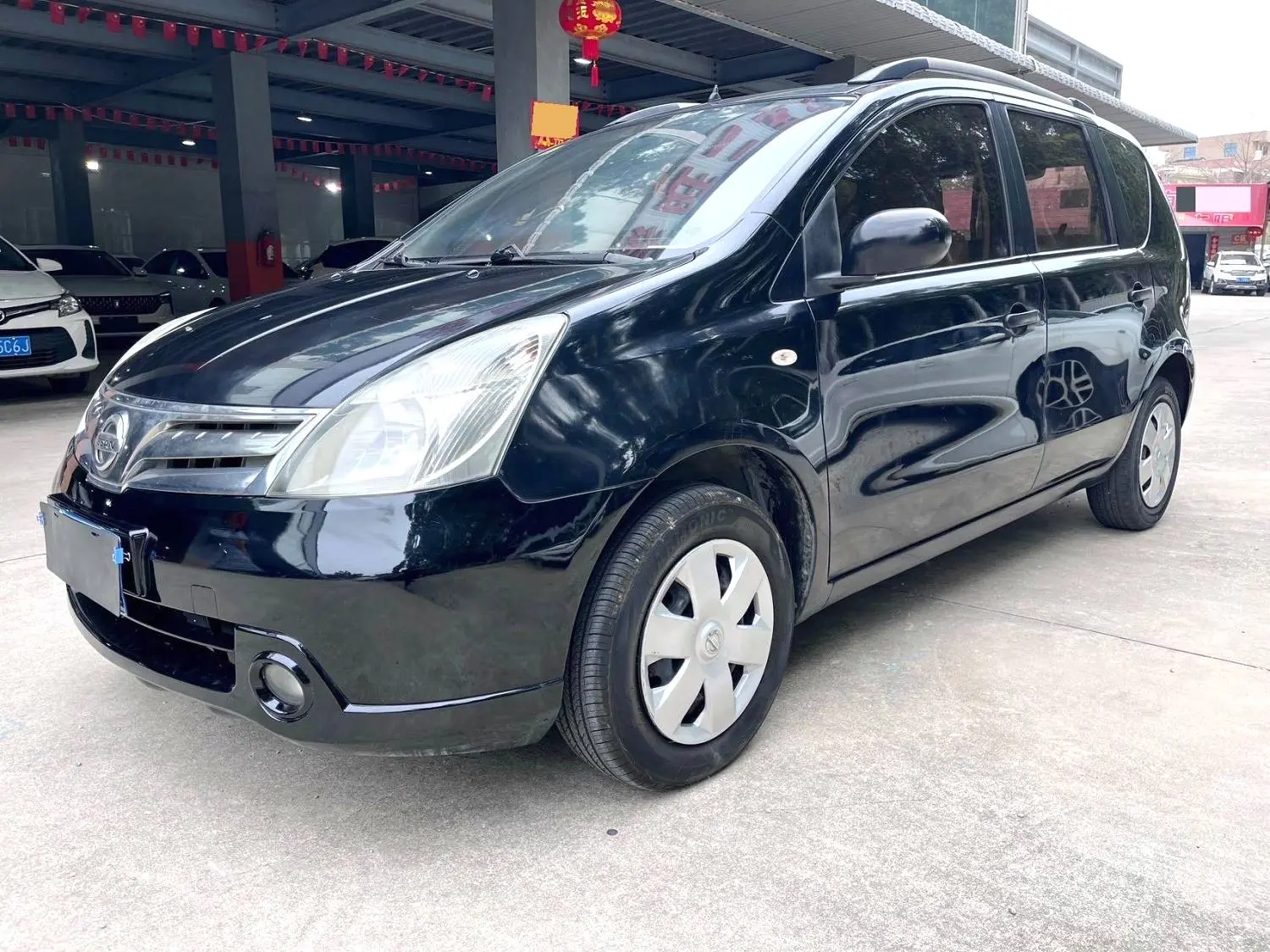 Nissan Li Wei  из Китая