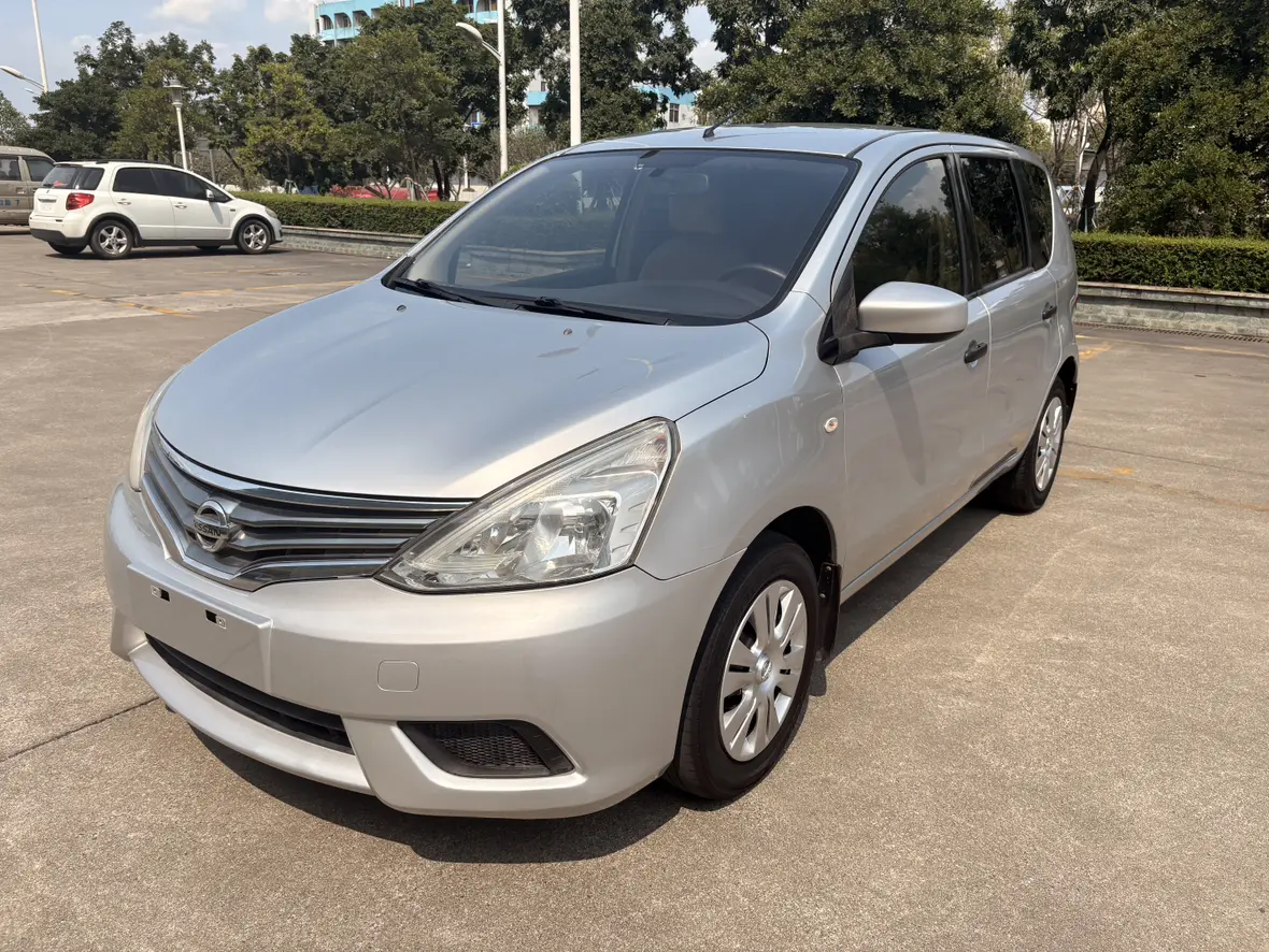 Nissan Li Wei  из Китая