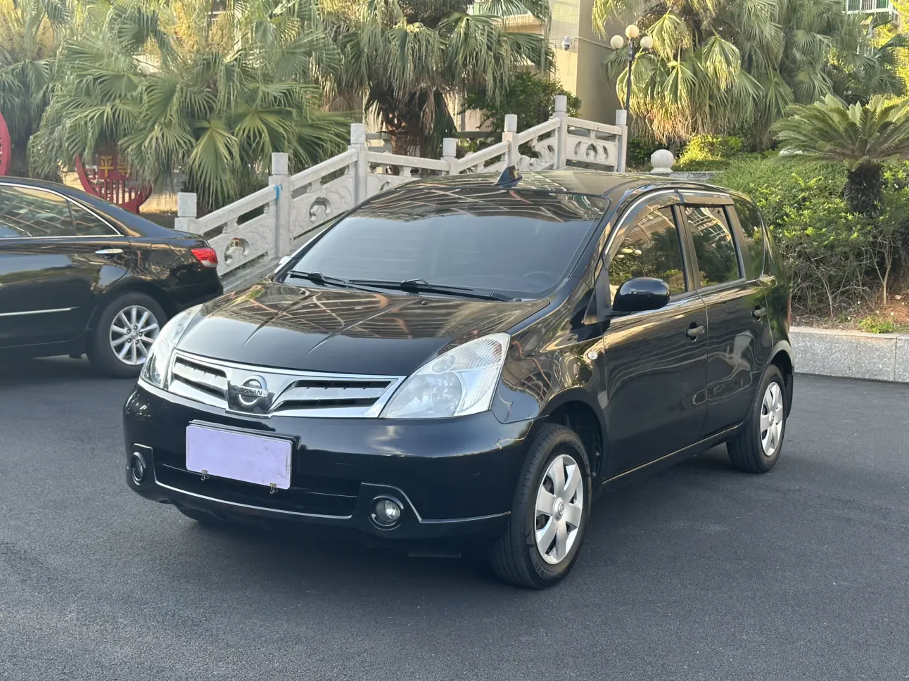 Nissan Li Wei  из Китая