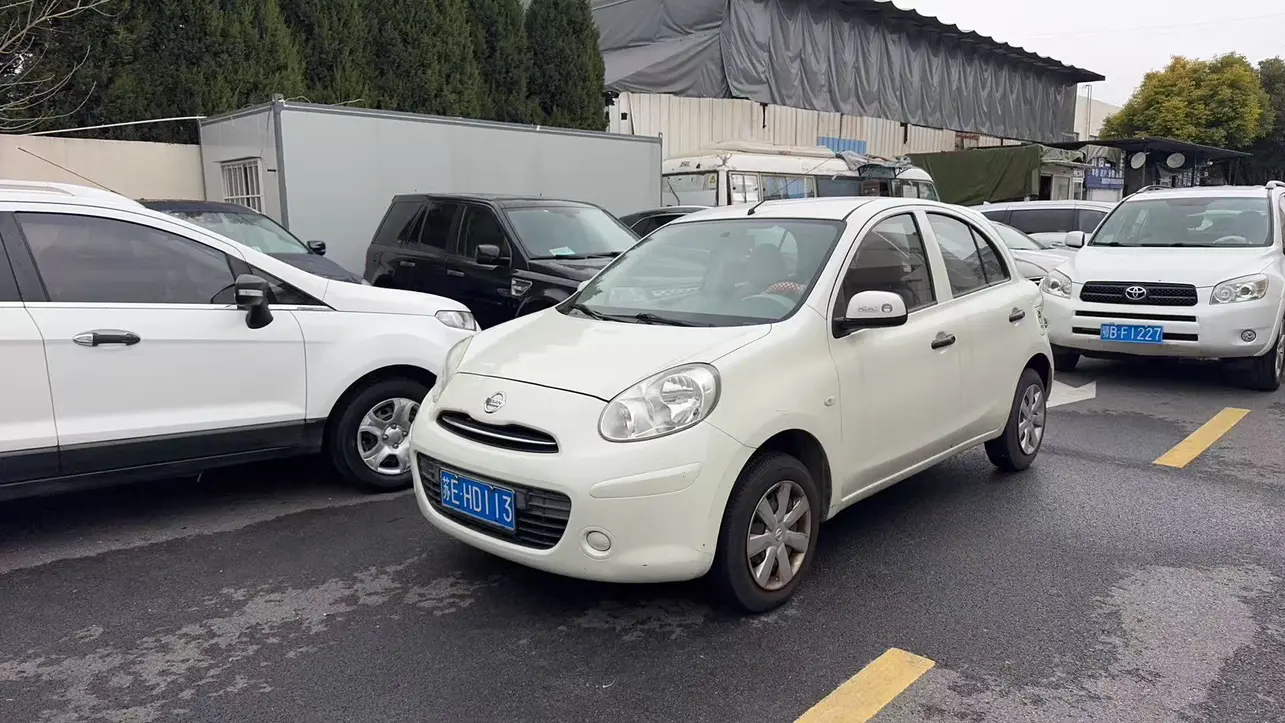Nissan March  из Китая