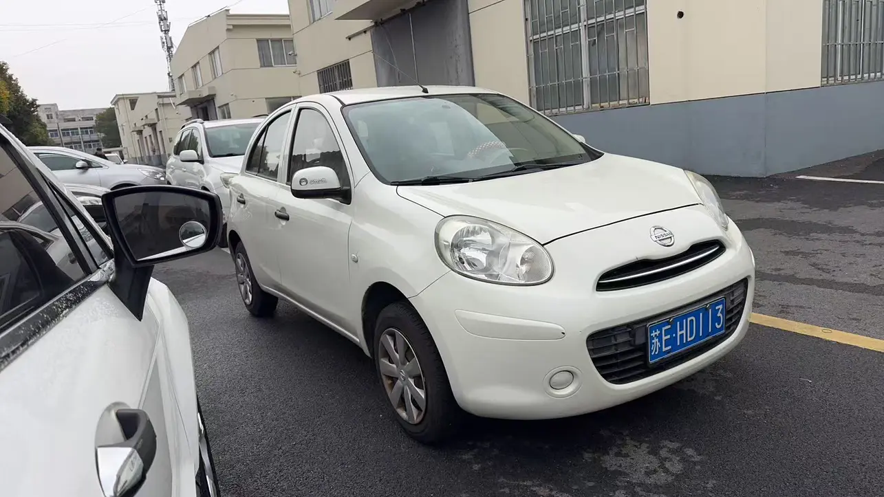 Nissan March  из Китая