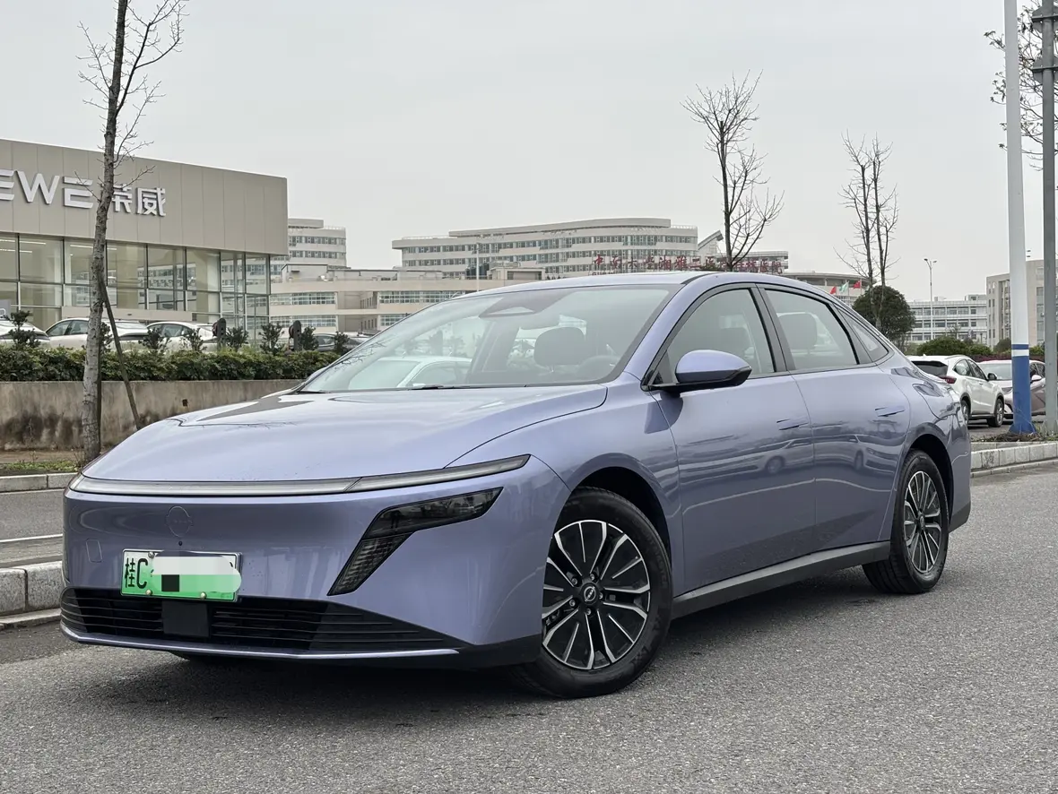 Nissan N6