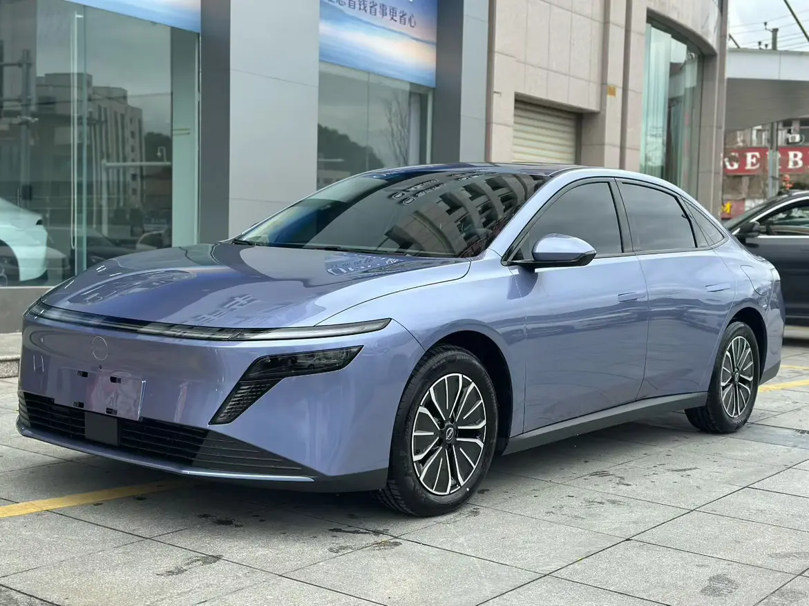 Nissan N6