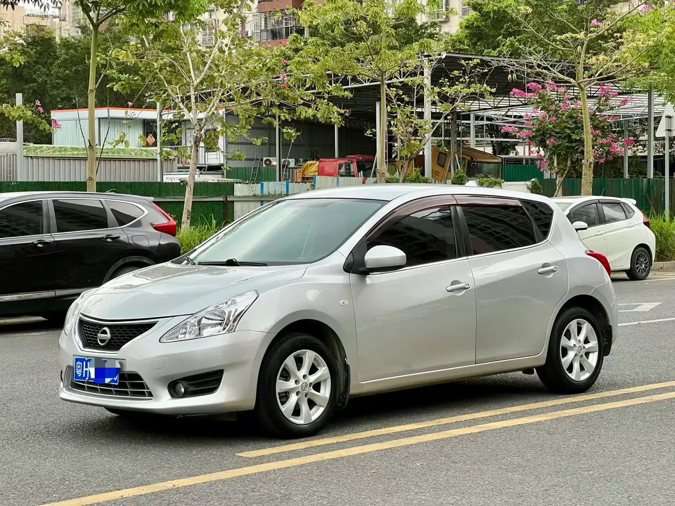 Nissan Tiida  из Китая