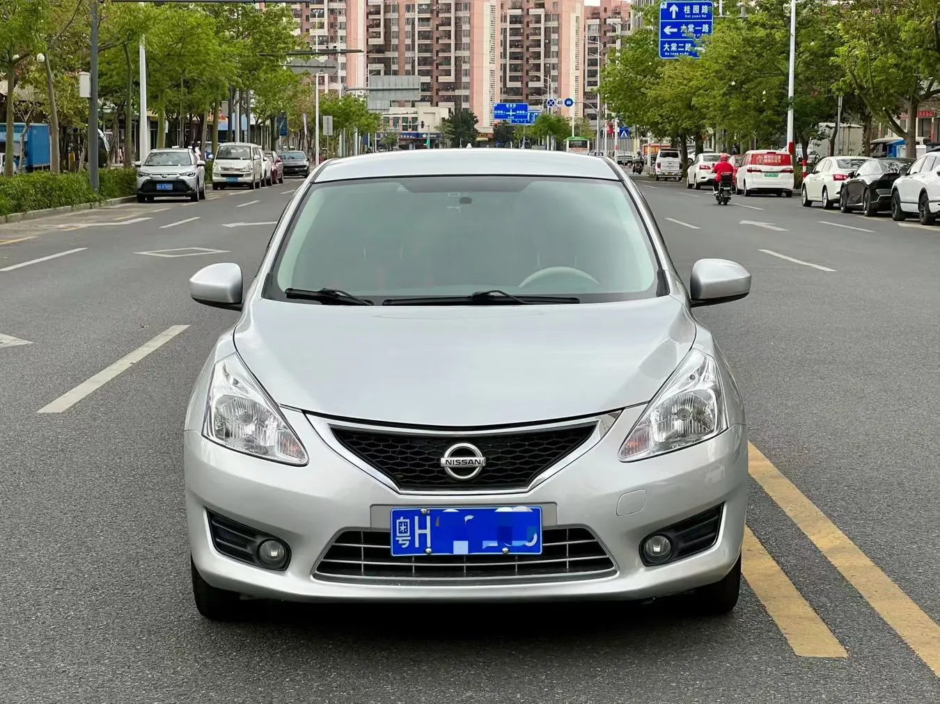 Nissan Tiida  из Китая