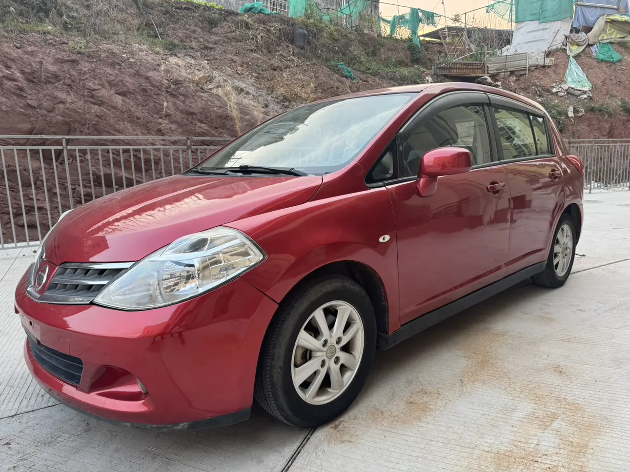 Nissan Tiida