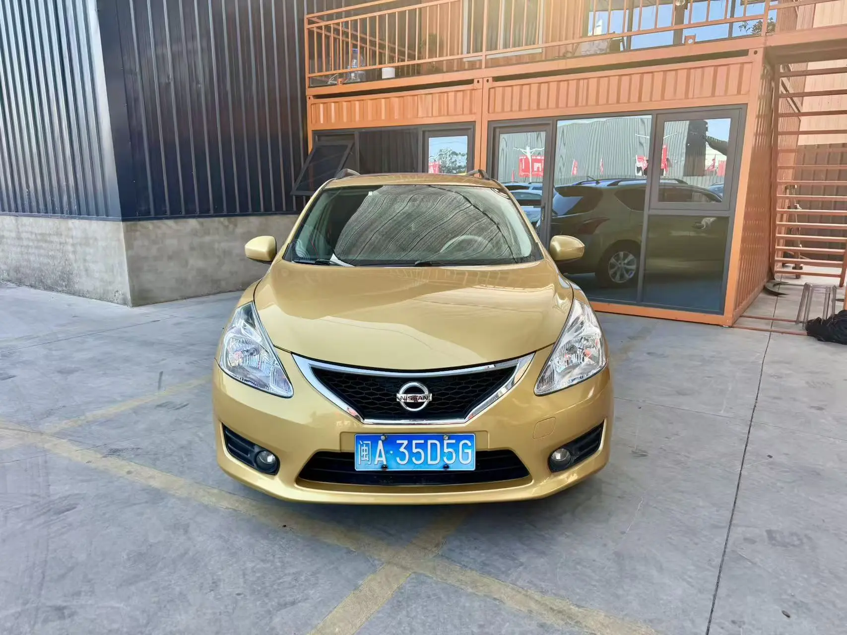 Nissan Tiida  из Китая