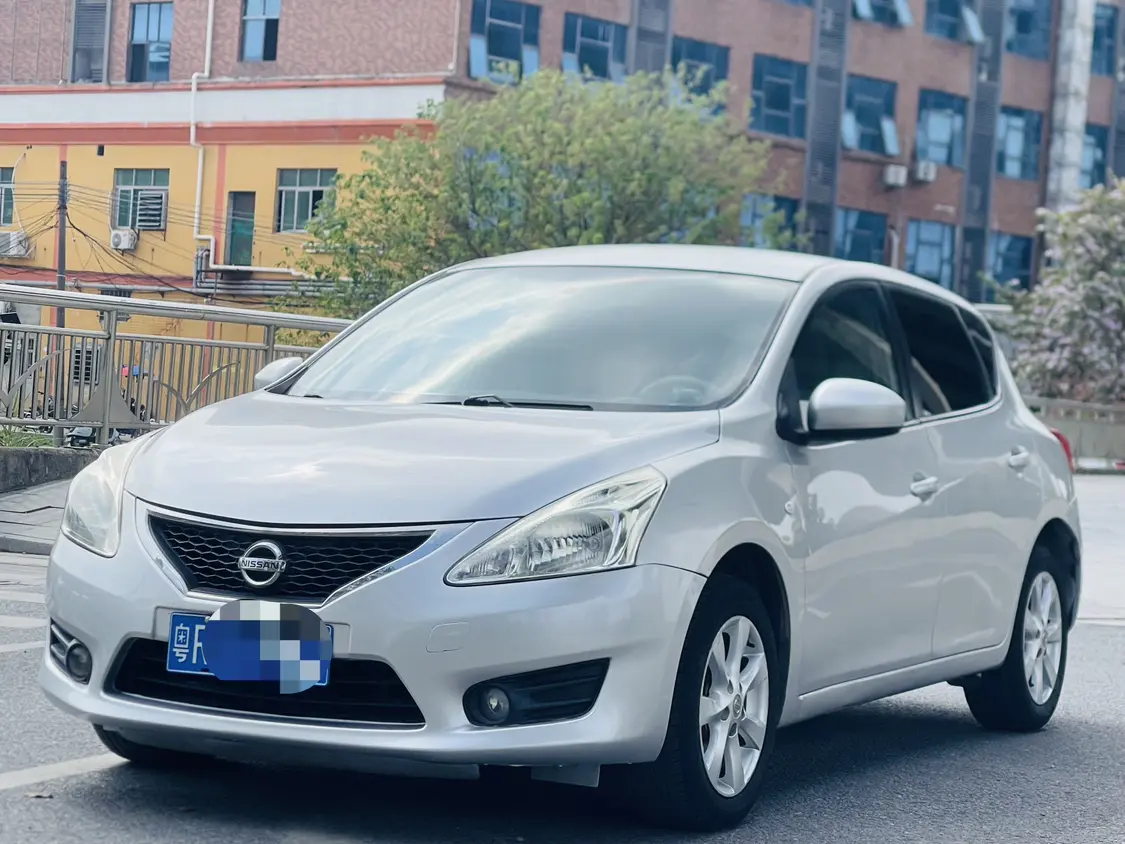 Nissan Tiida  из Китая
