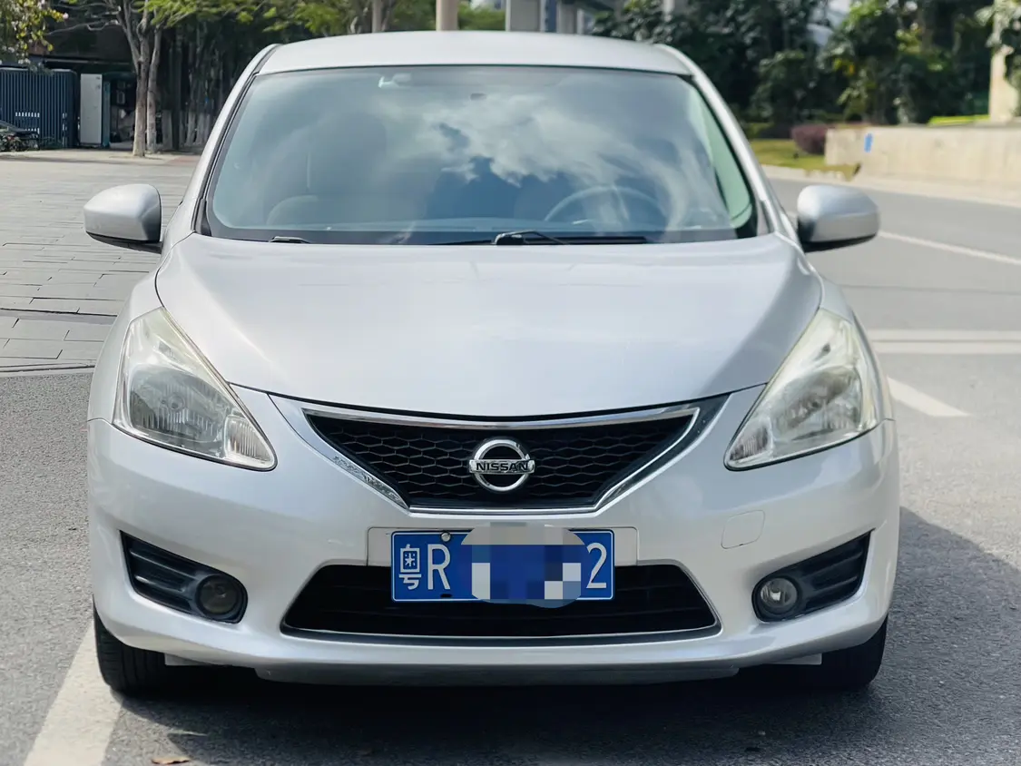 Nissan Tiida  из Китая