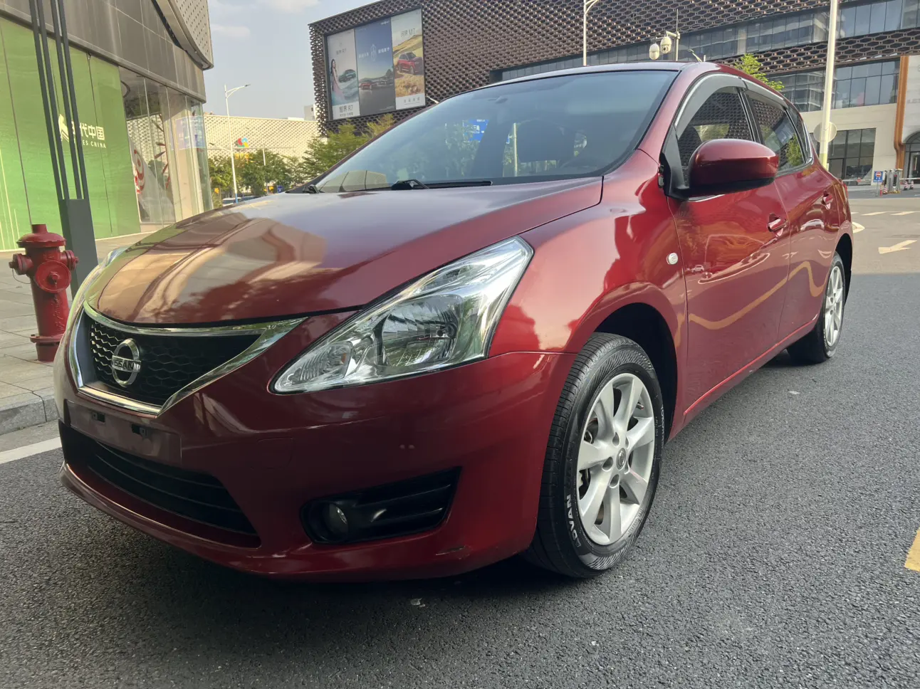 Nissan Tiida  из Китая