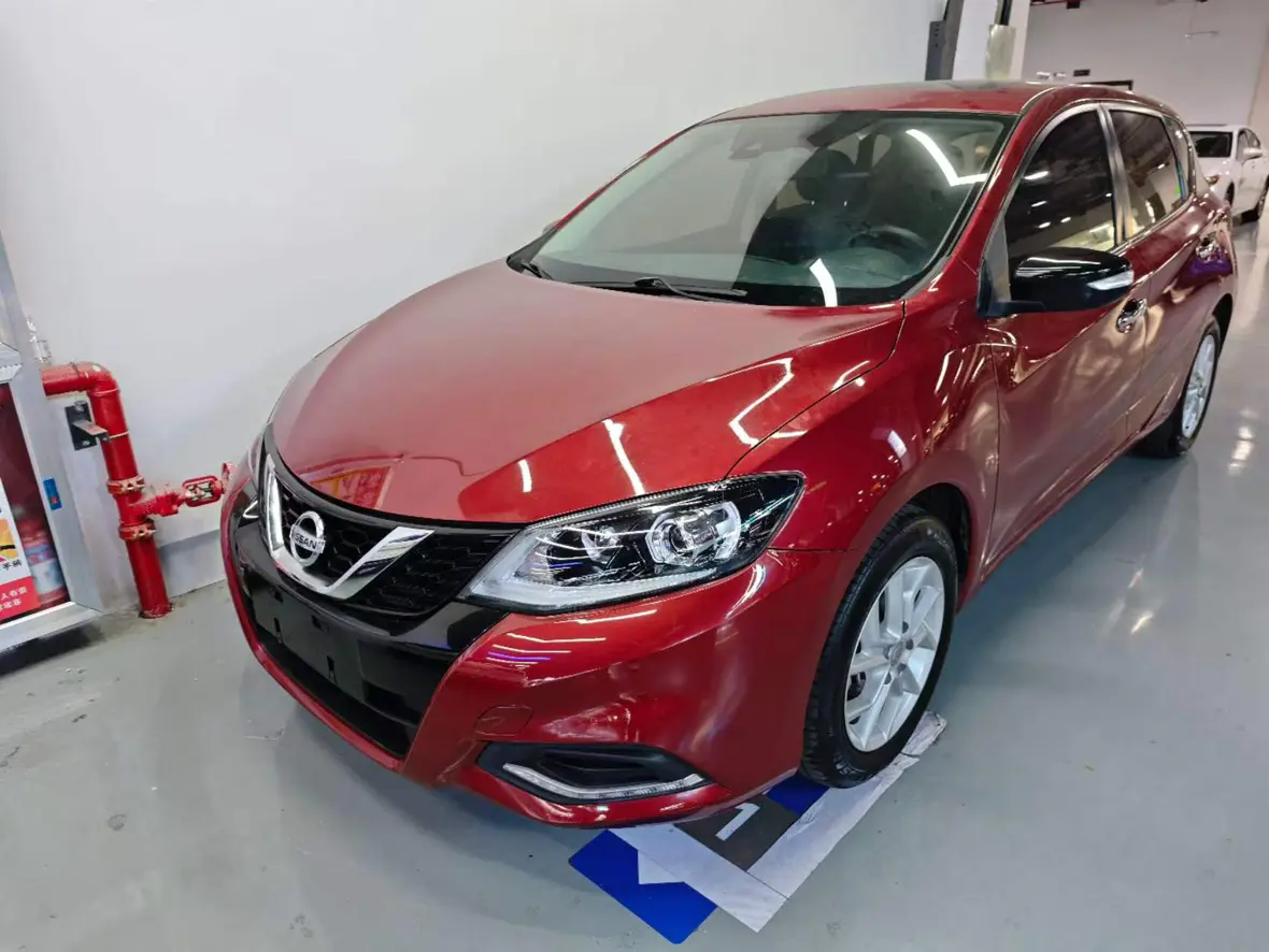 Nissan Tiida  из Китая